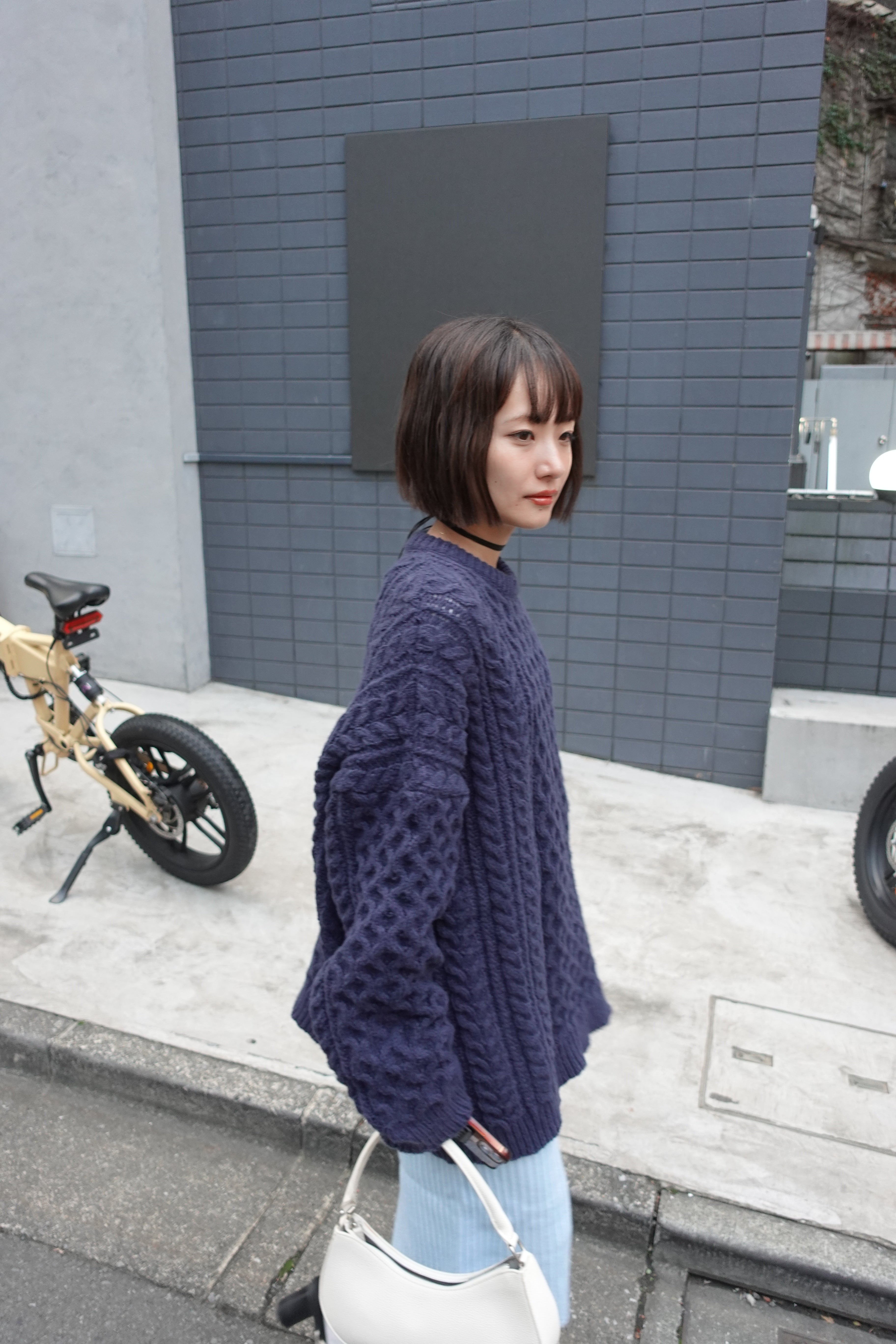 ケーブルオーバーニット