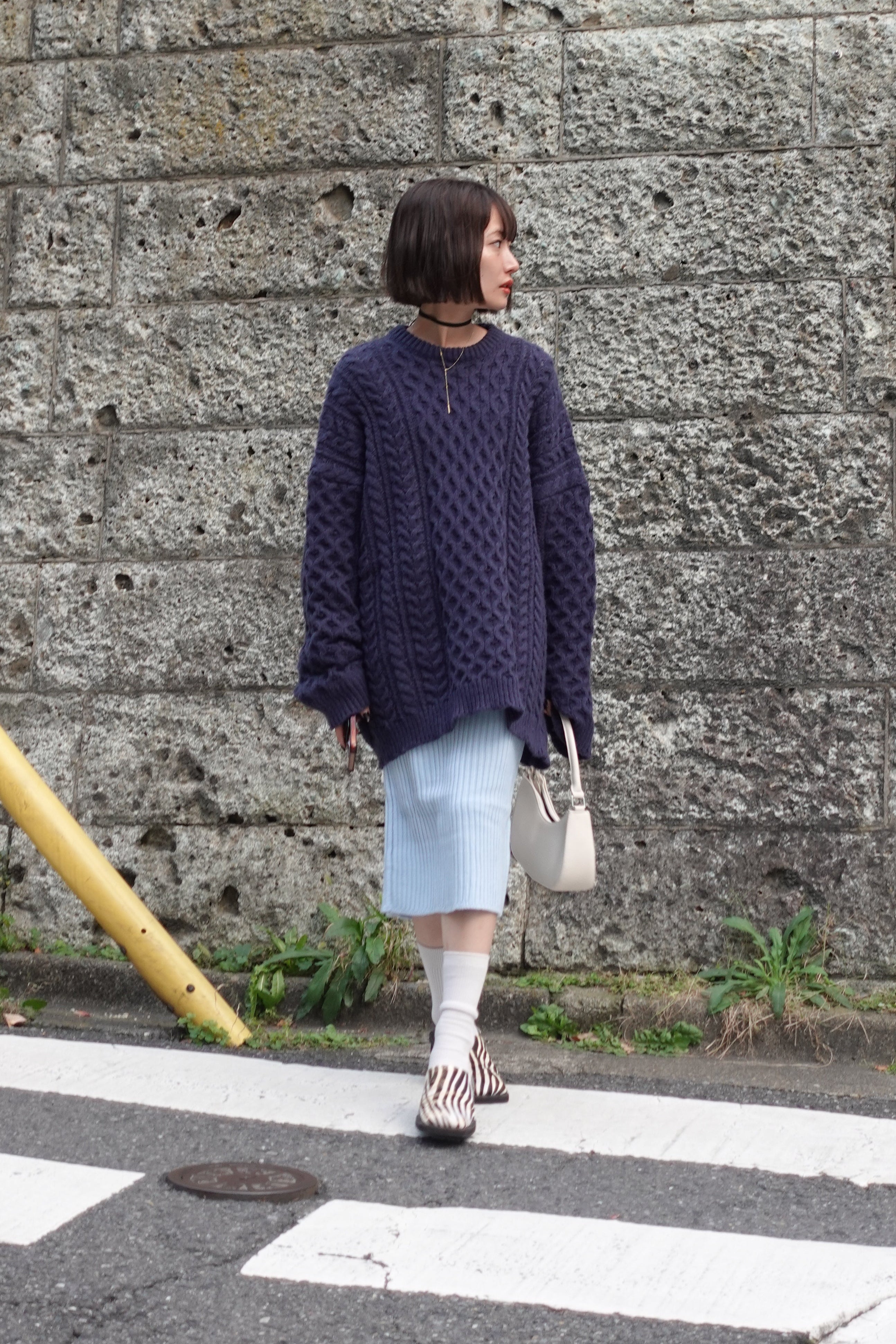 ケーブルオーバーニット