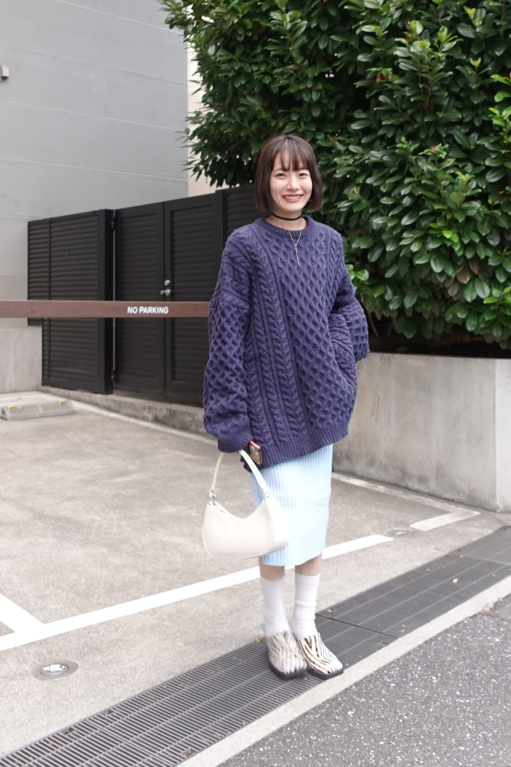 ケーブルオーバーニット