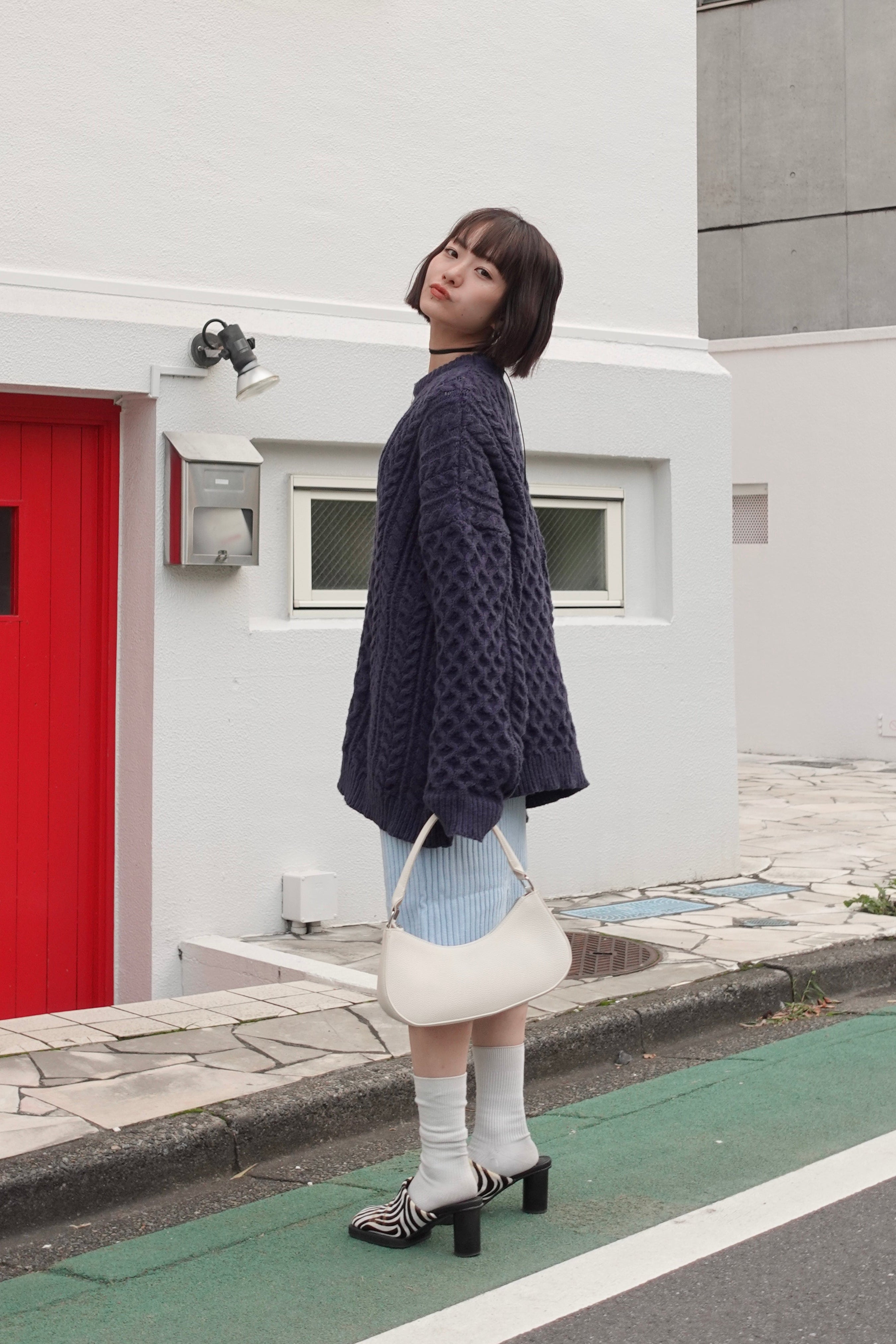 ケーブルオーバーニット