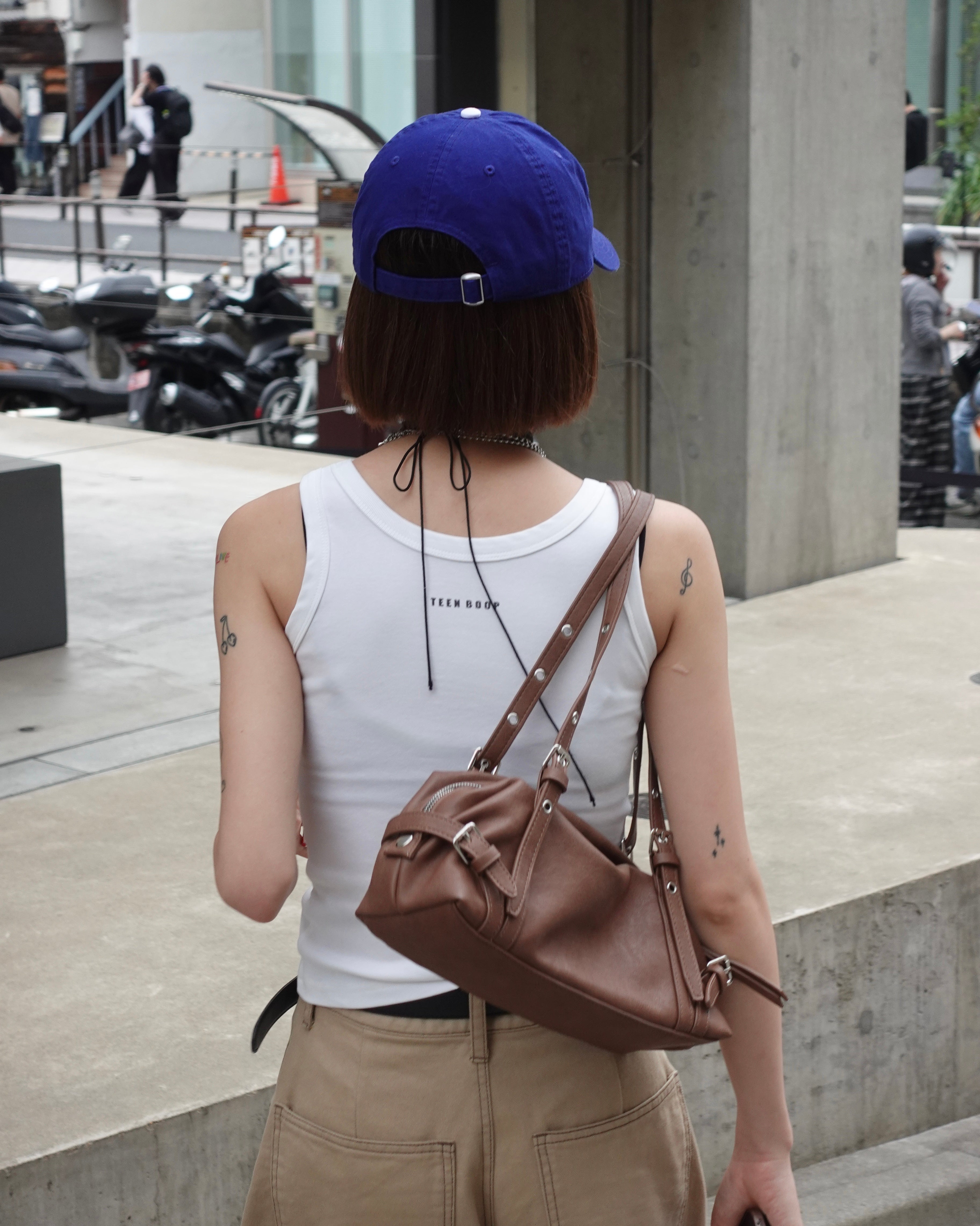 BASICタンクトップ
