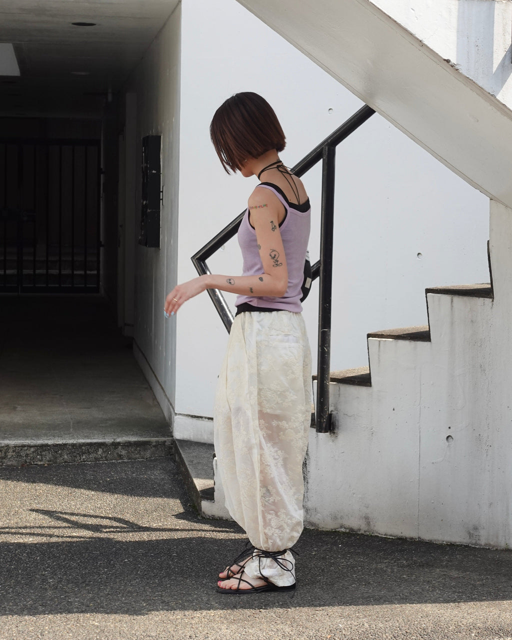 アンクルデザインレースパンツ