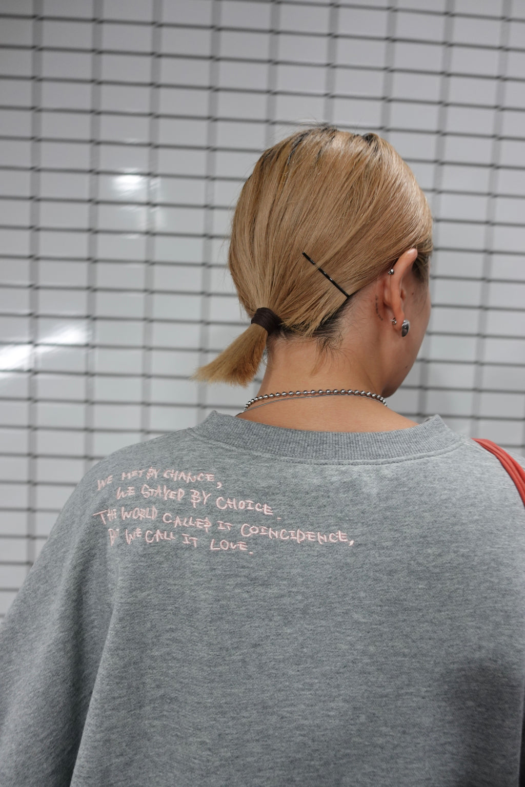 エンブロイダリールーズスウェット