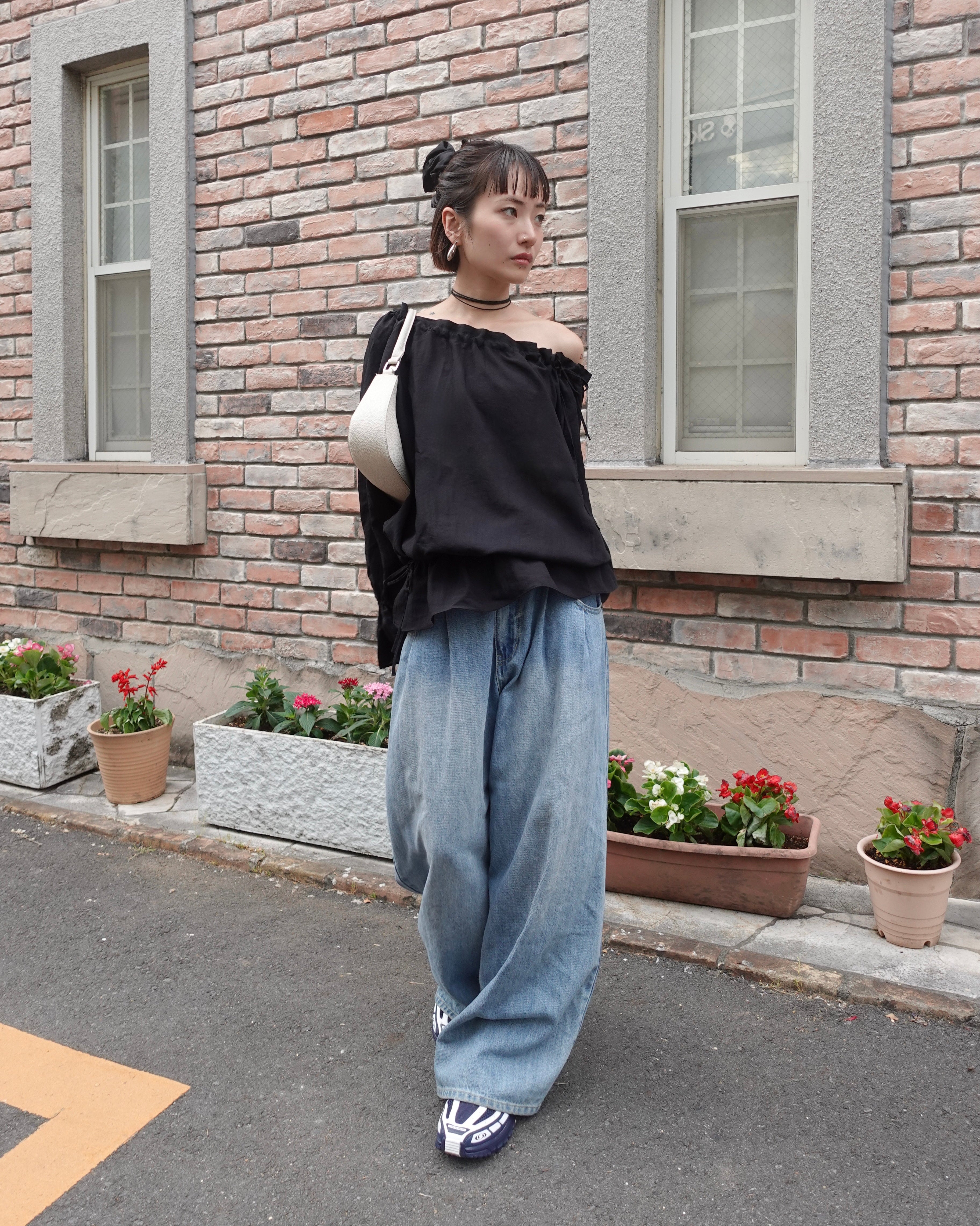 デザインオフショルチュニック