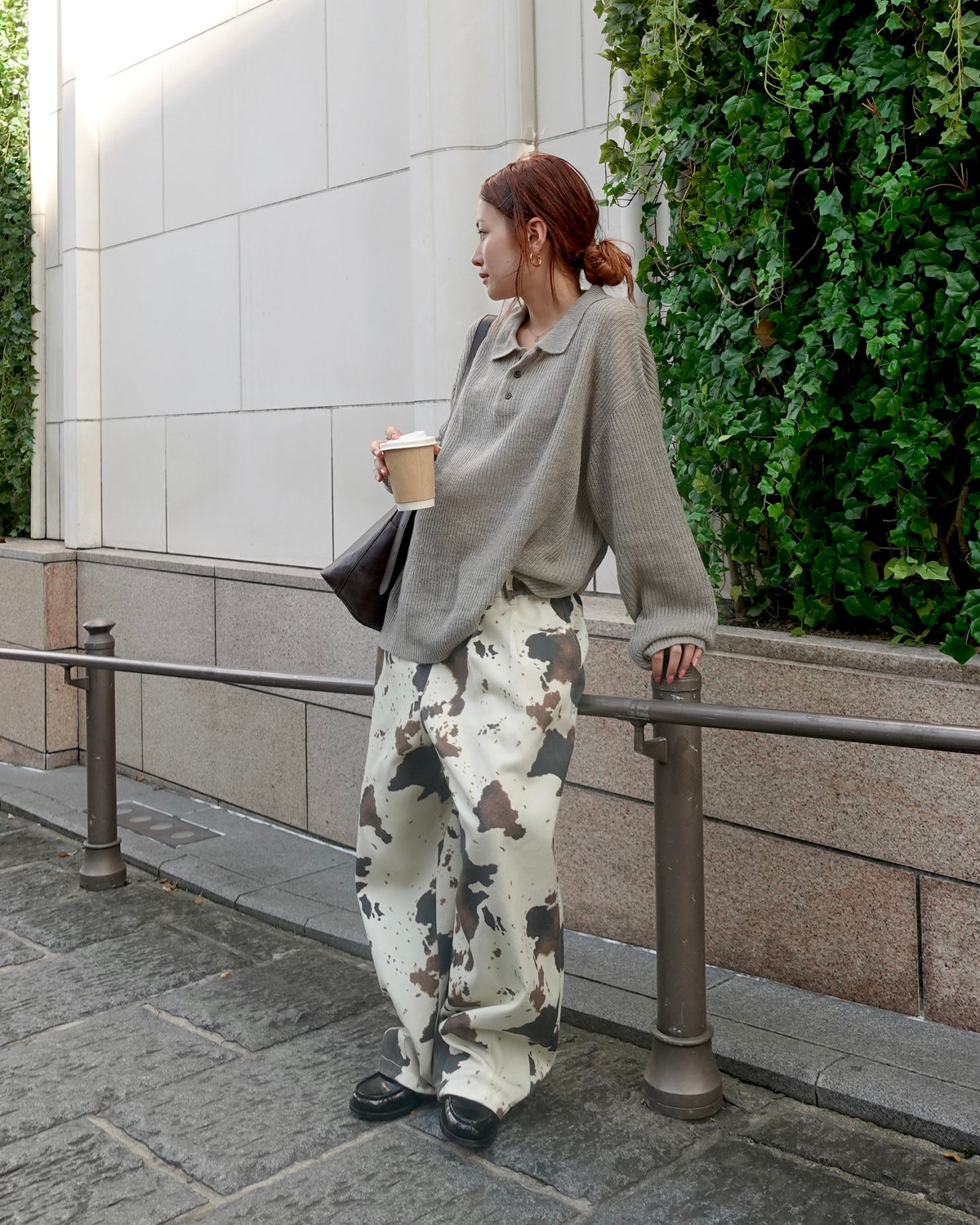 COWモチーフラフパンツ