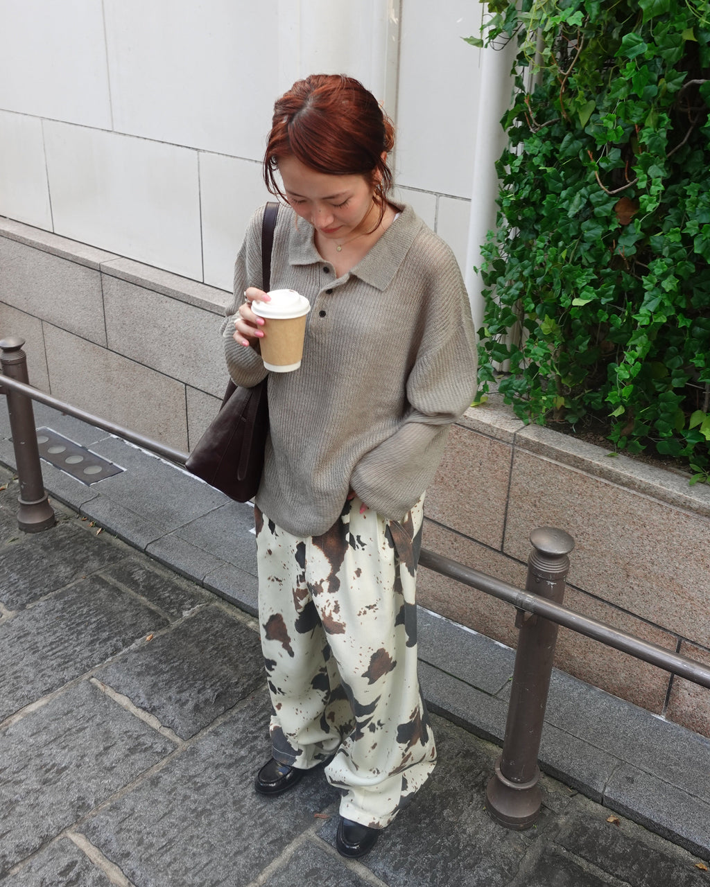 COWモチーフラフパンツ