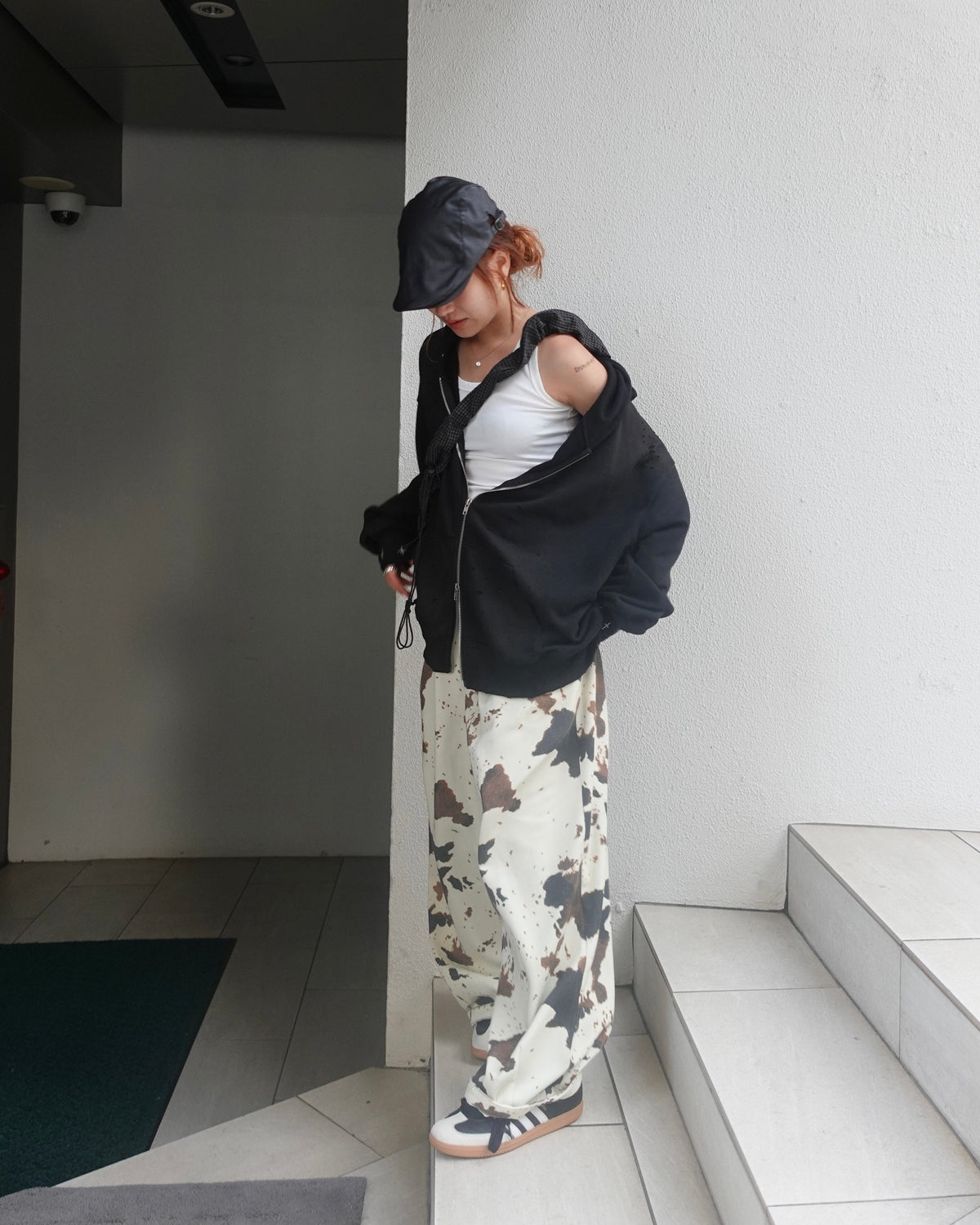COWモチーフラフパンツ