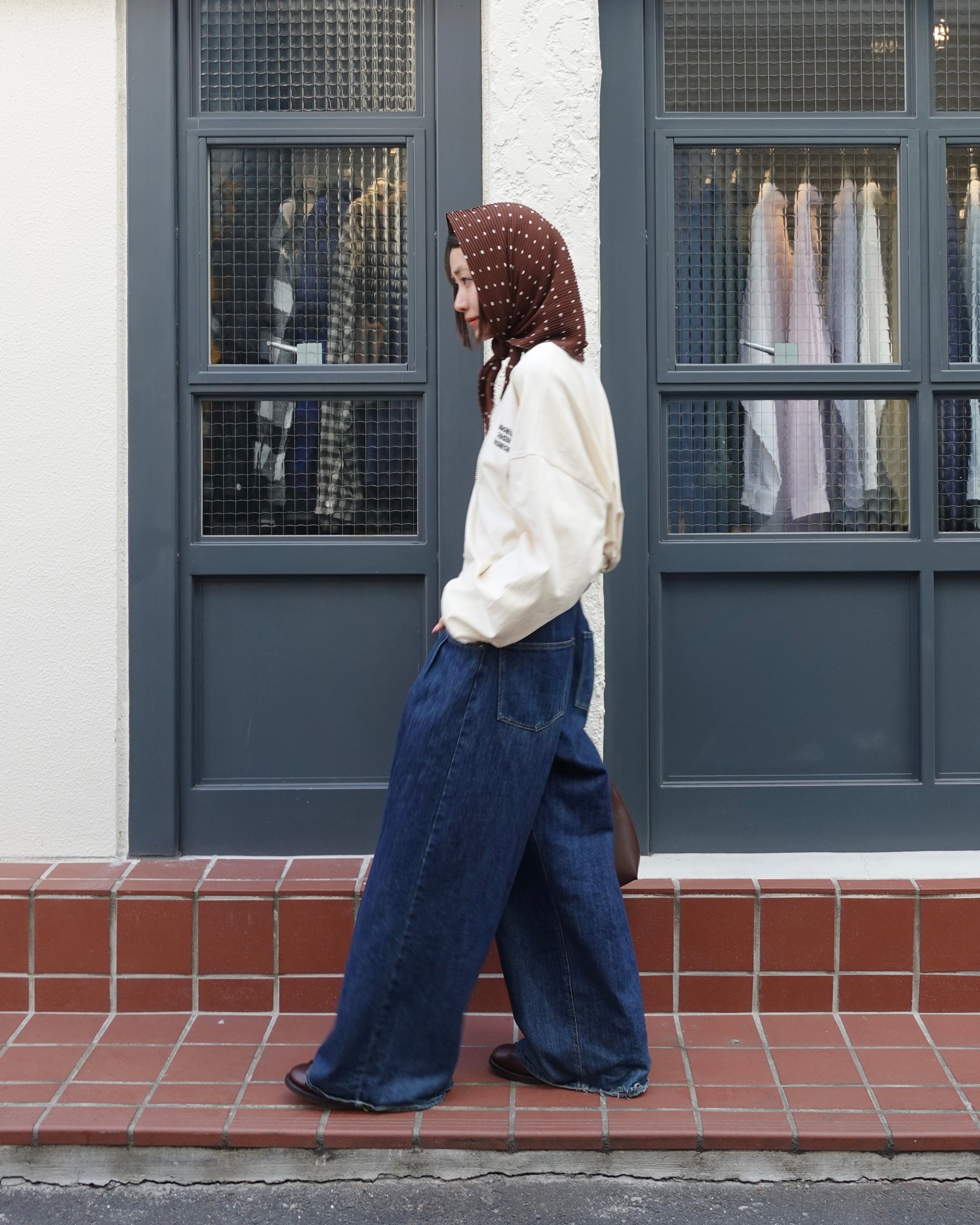 エンブロイダリールーズロンTee