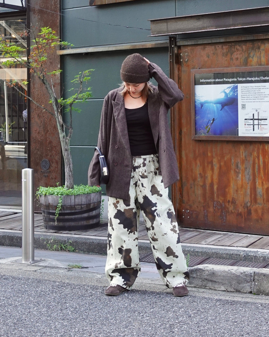 COWモチーフラフパンツ