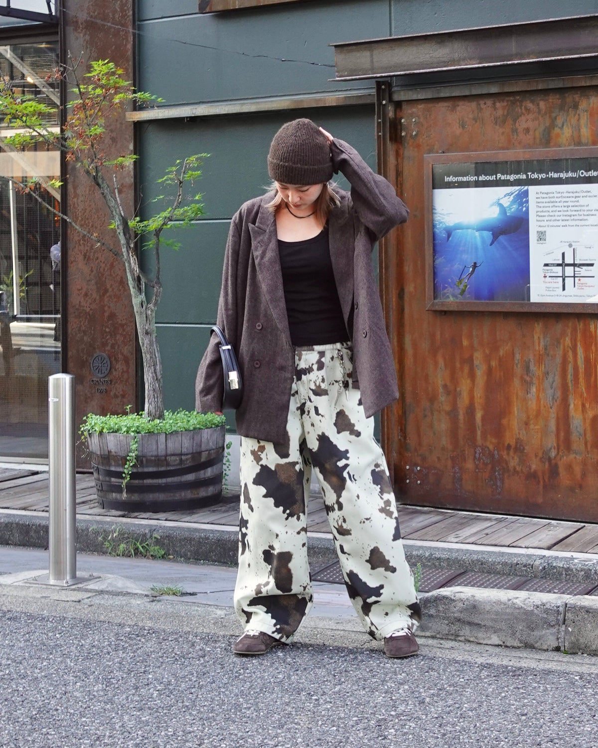 COWモチーフラフパンツ
