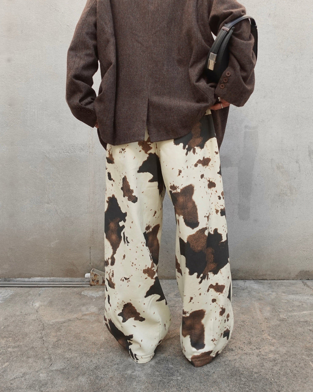 COWモチーフラフパンツ