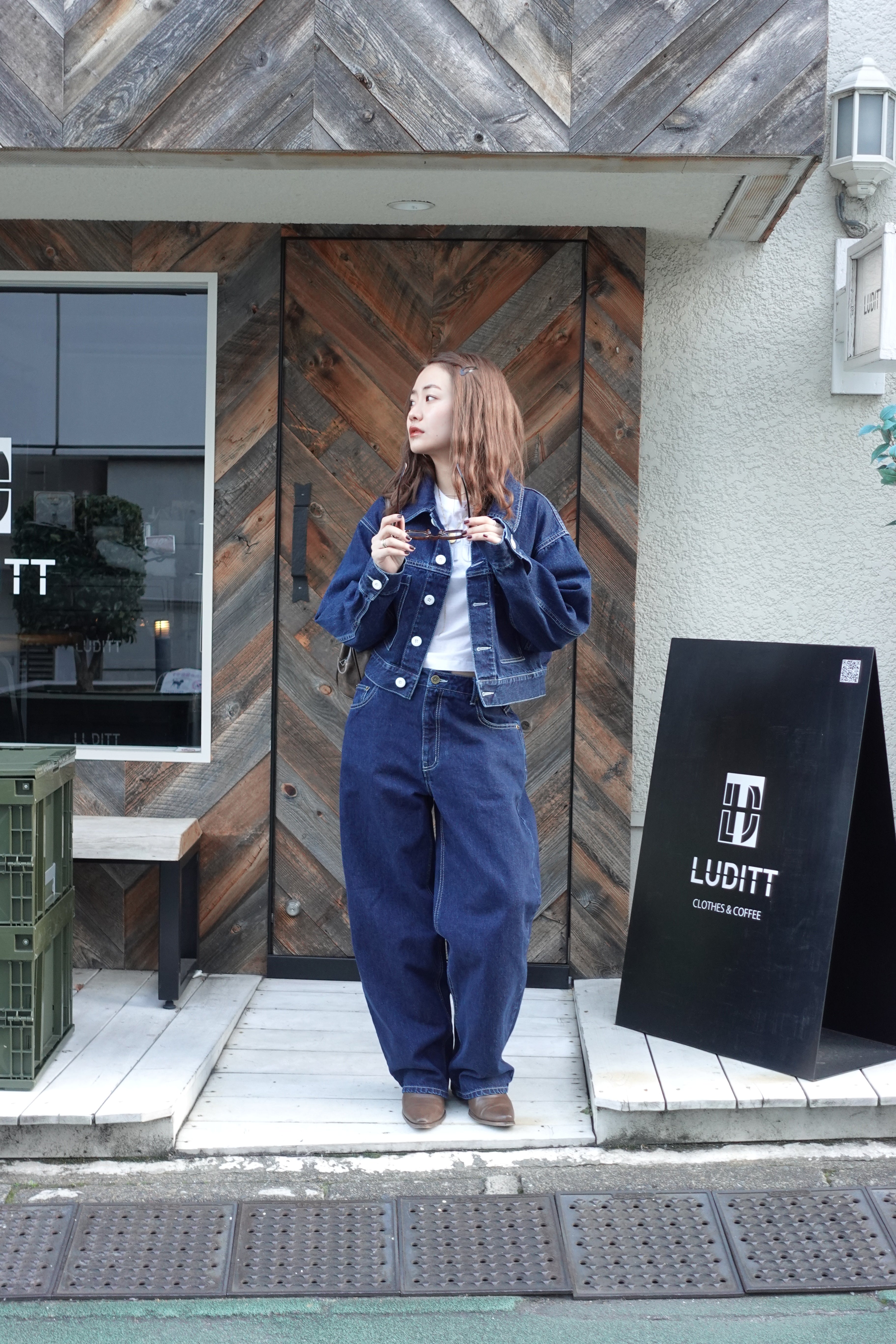 ホワイトボタンデニムJK