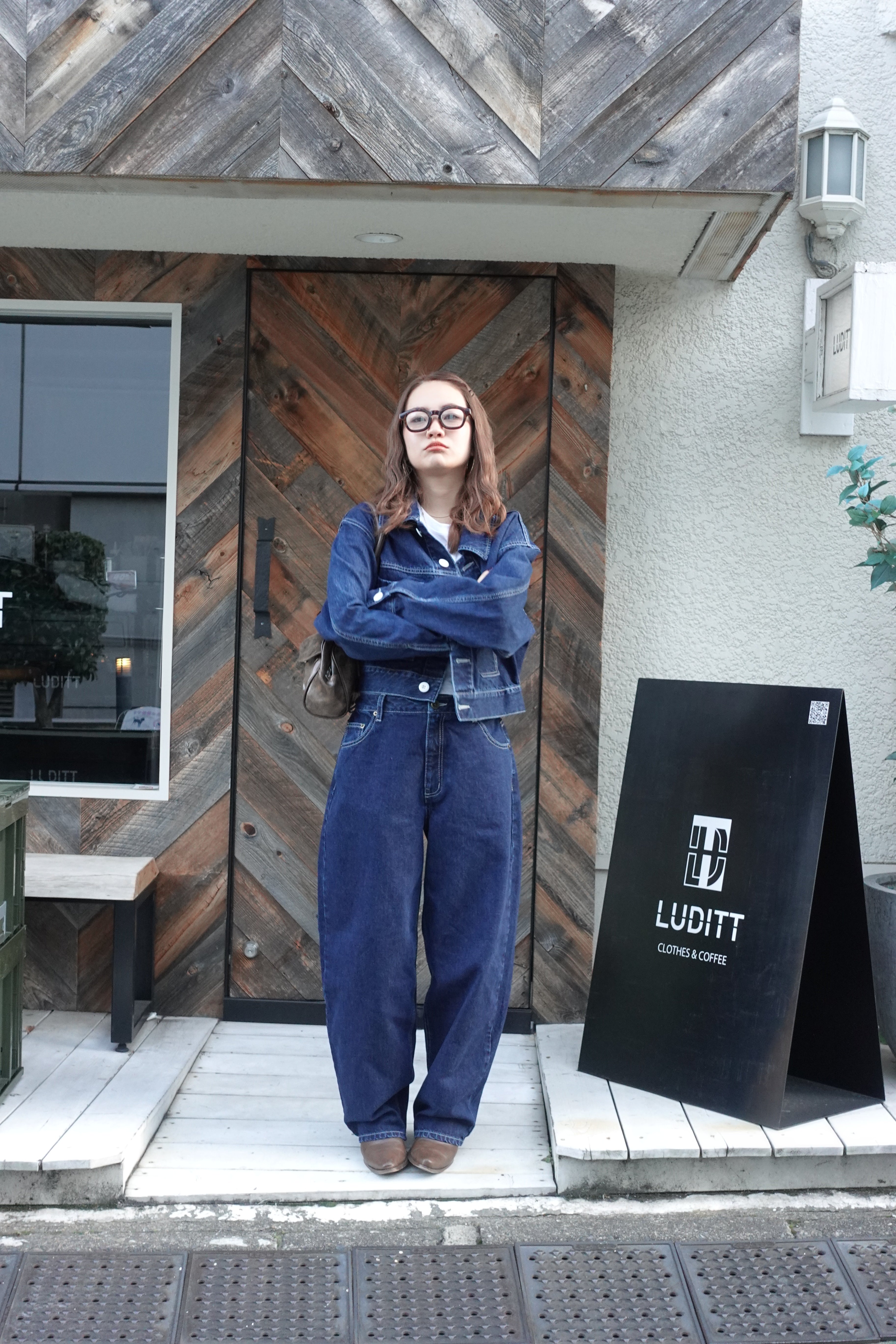 ホワイトボタンデニムJK