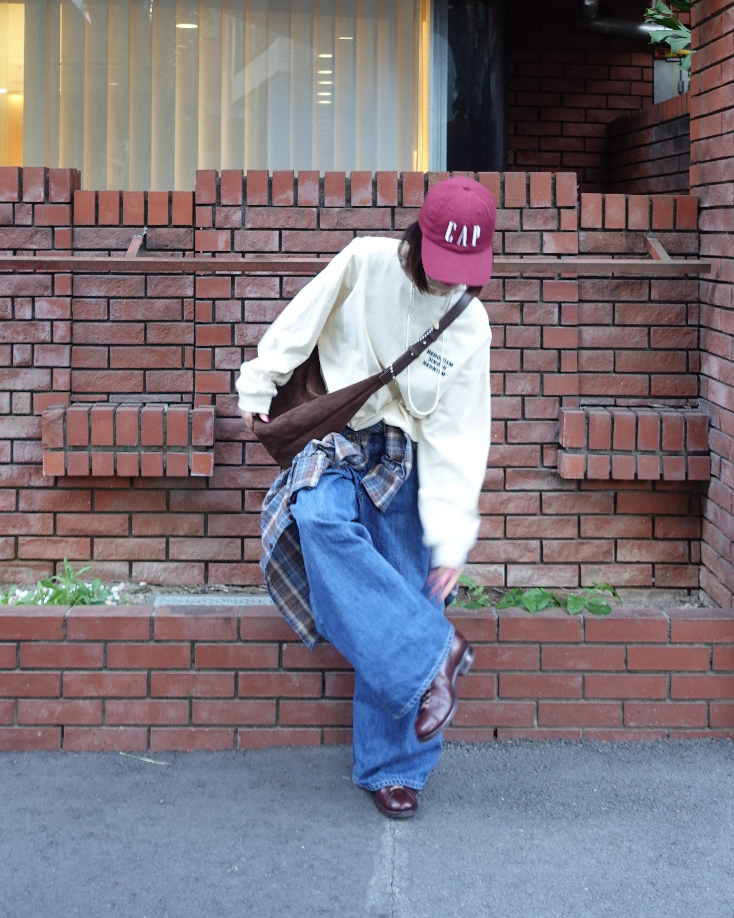 エンブロイダリールーズロンTee