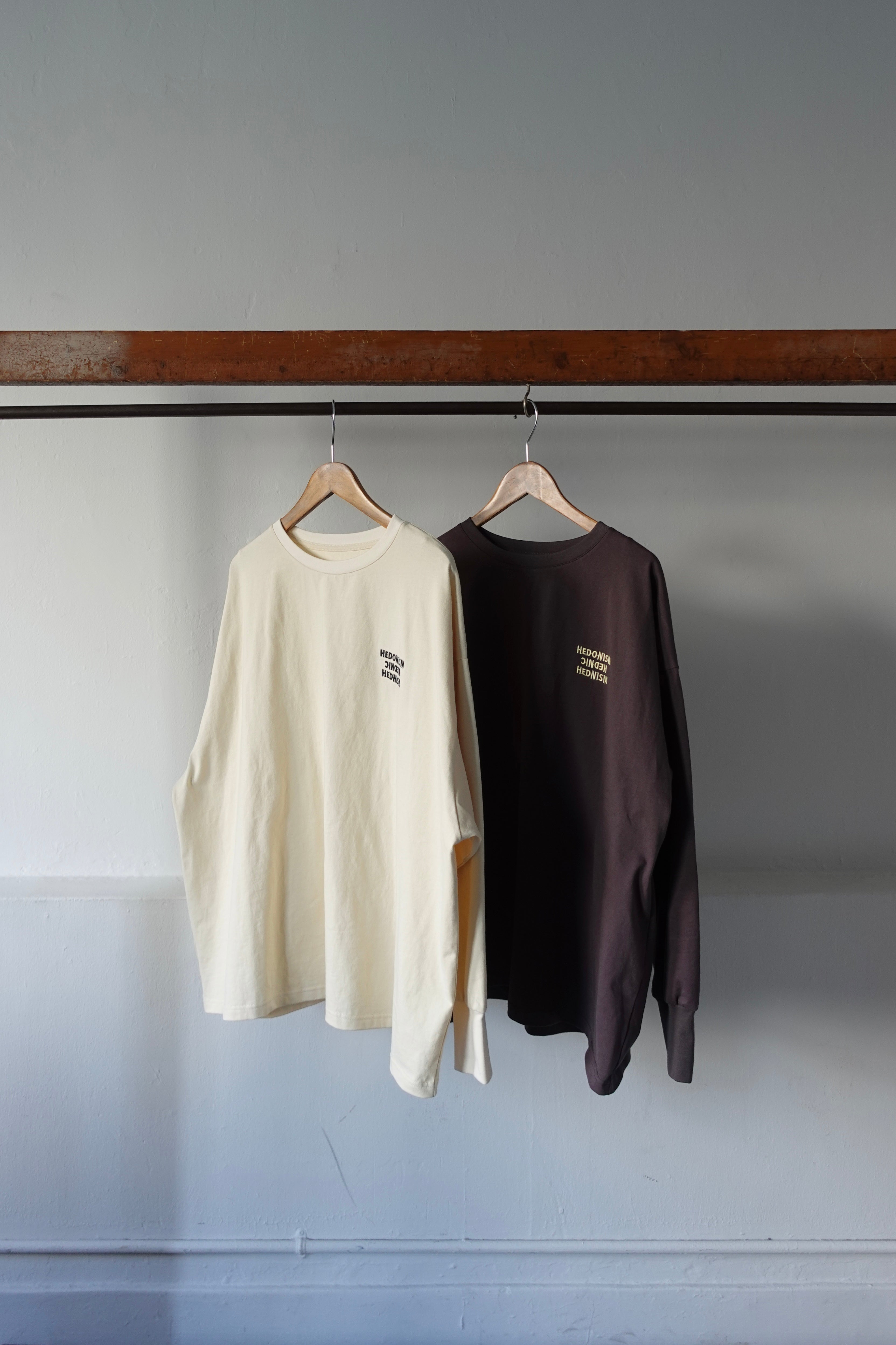 エンブロイダリールーズロンTee