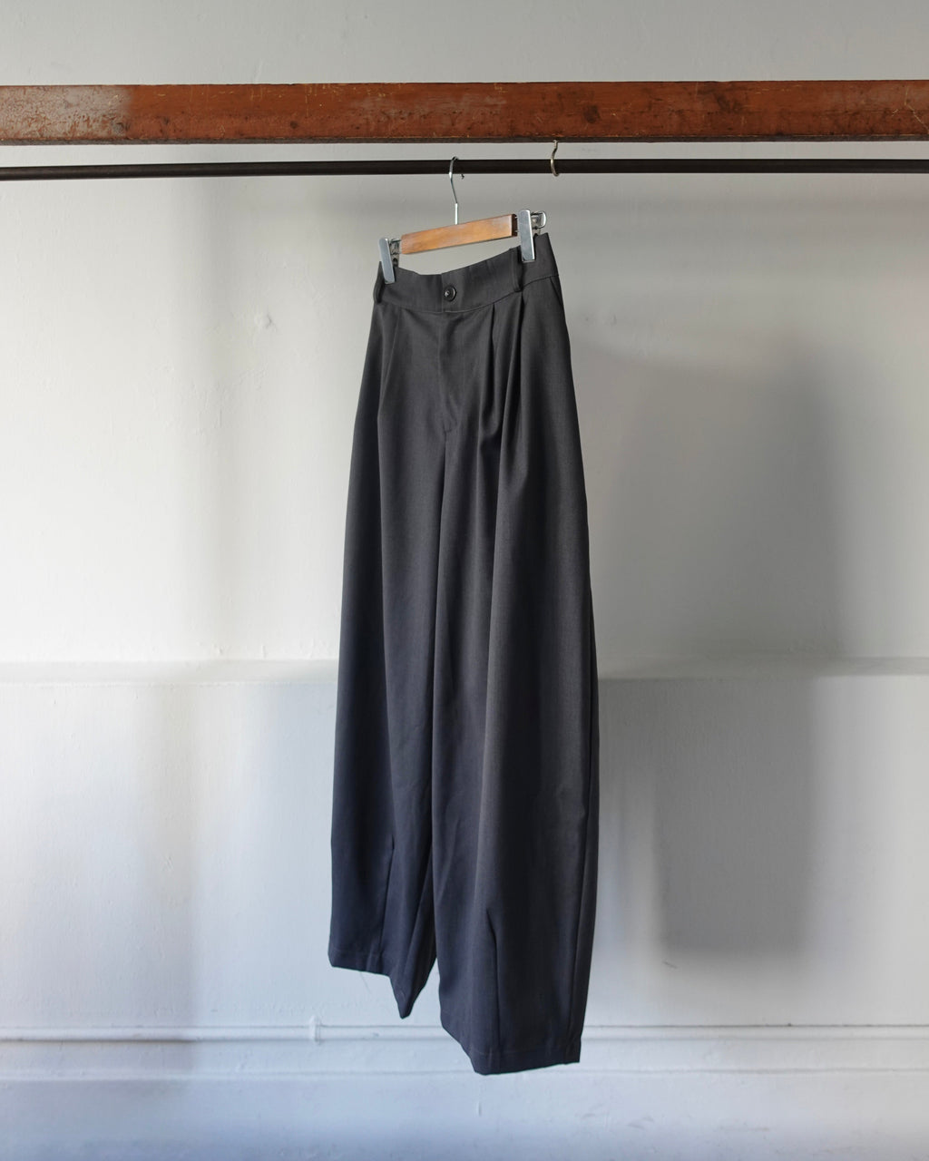 ワイドスラックスパンツ
