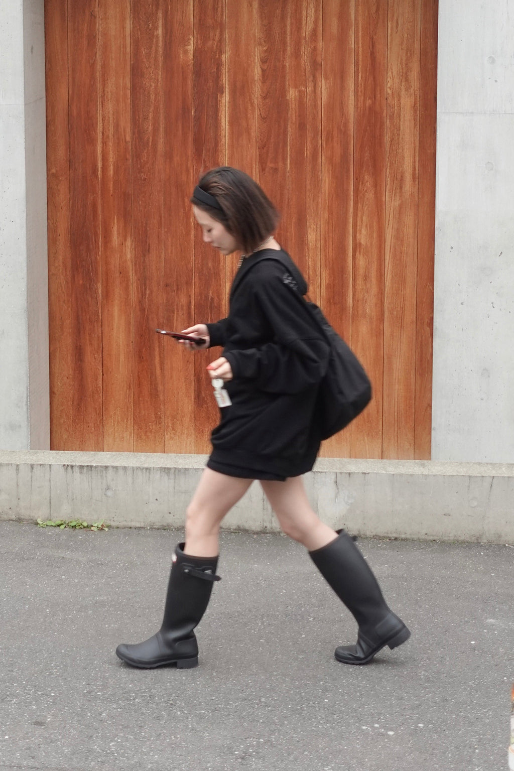 エンブロイダリールーズスウェット