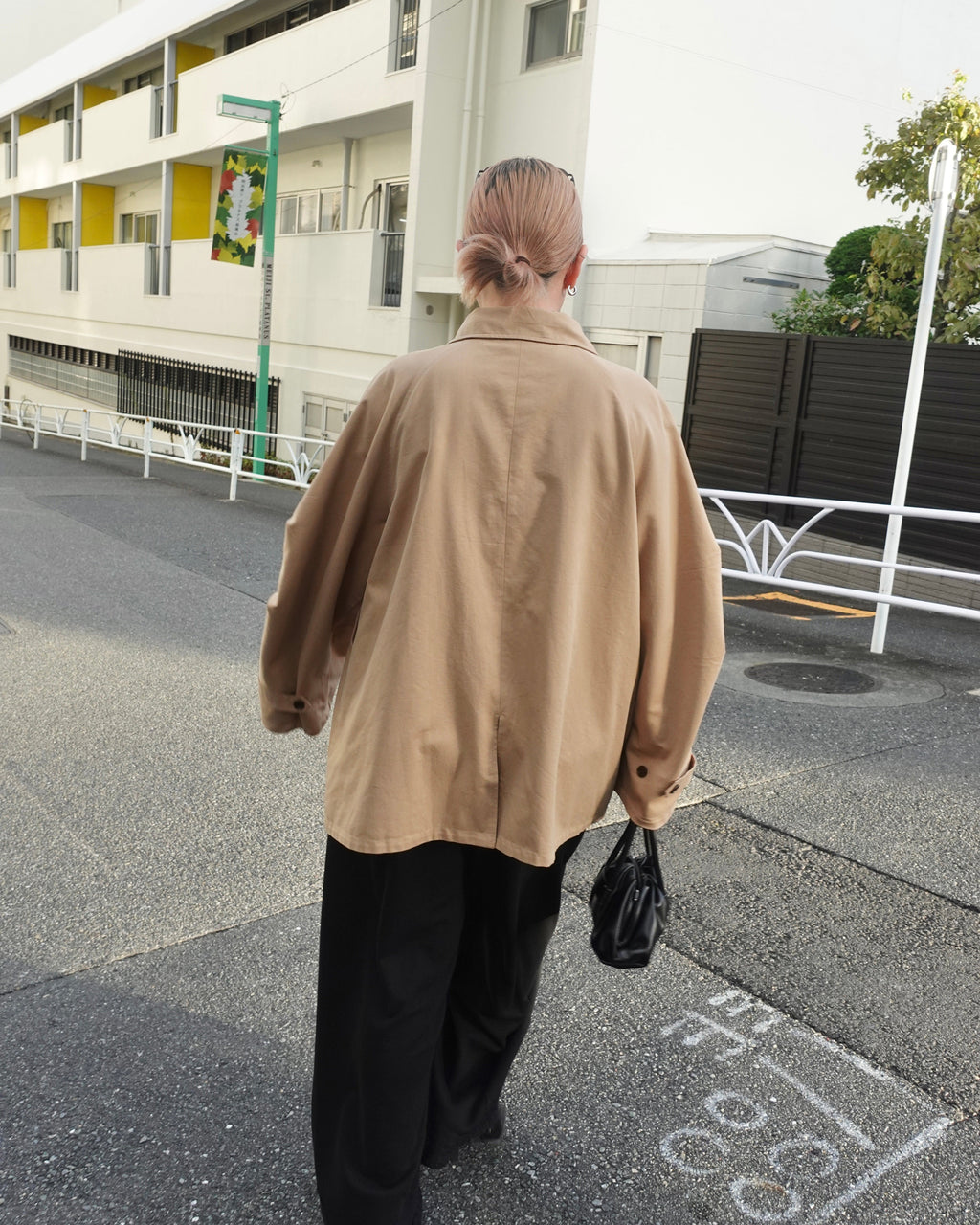 リバーシブルミドル丈トレンチコート