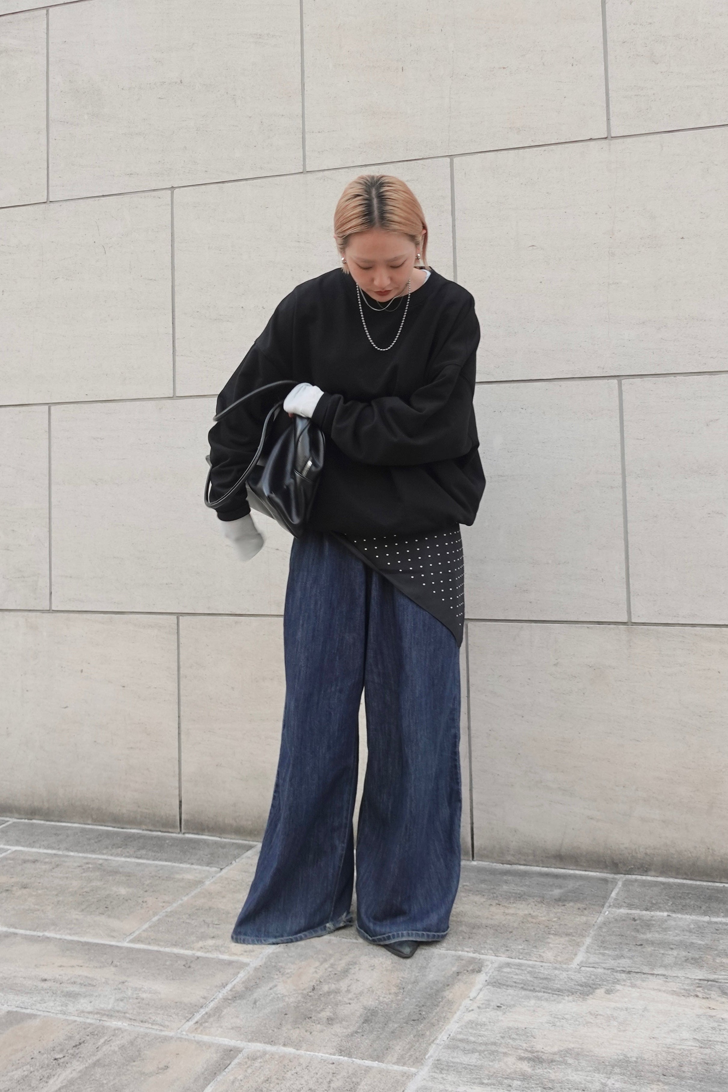 エンブロイダリールーズスウェット