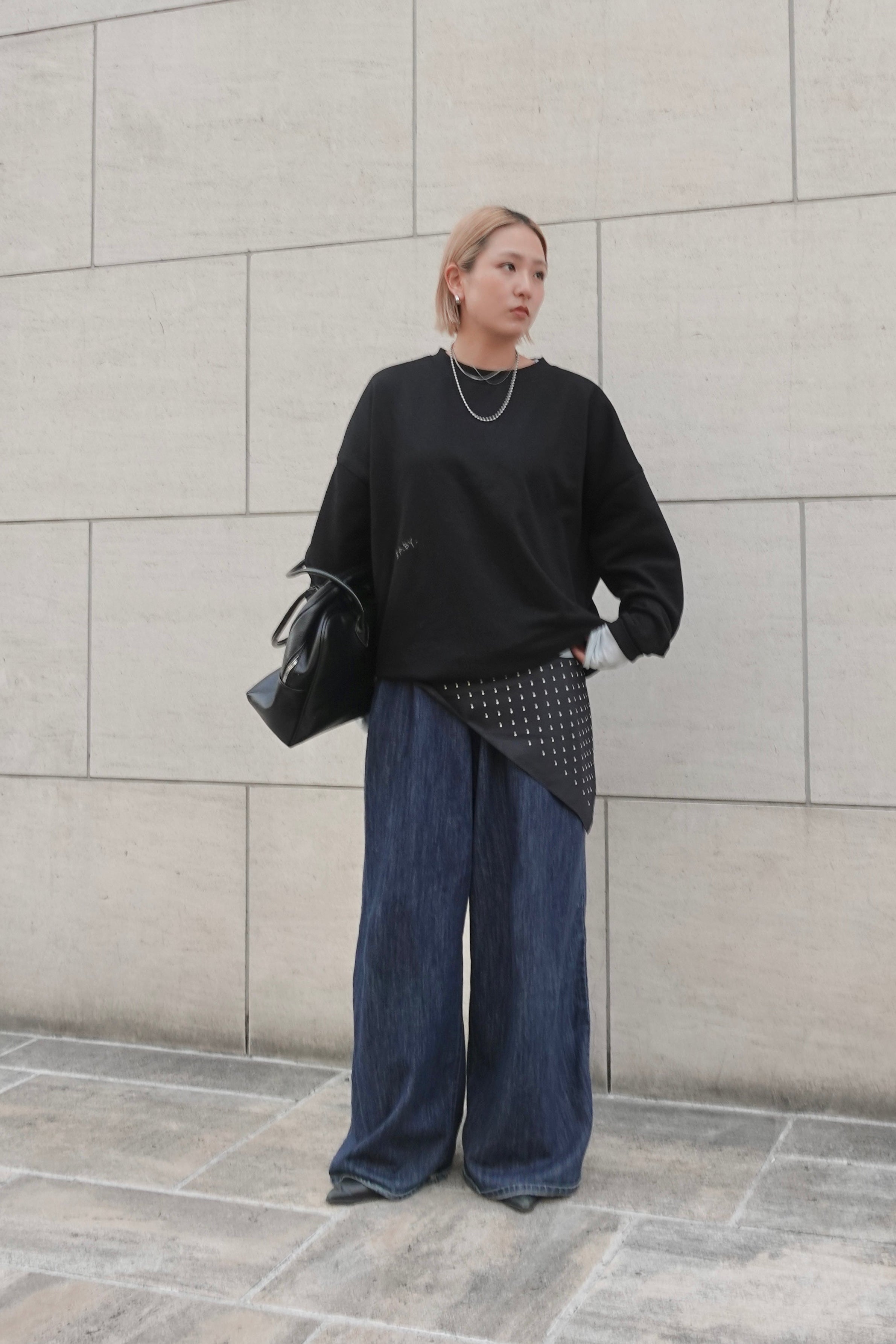 エンブロイダリールーズスウェット