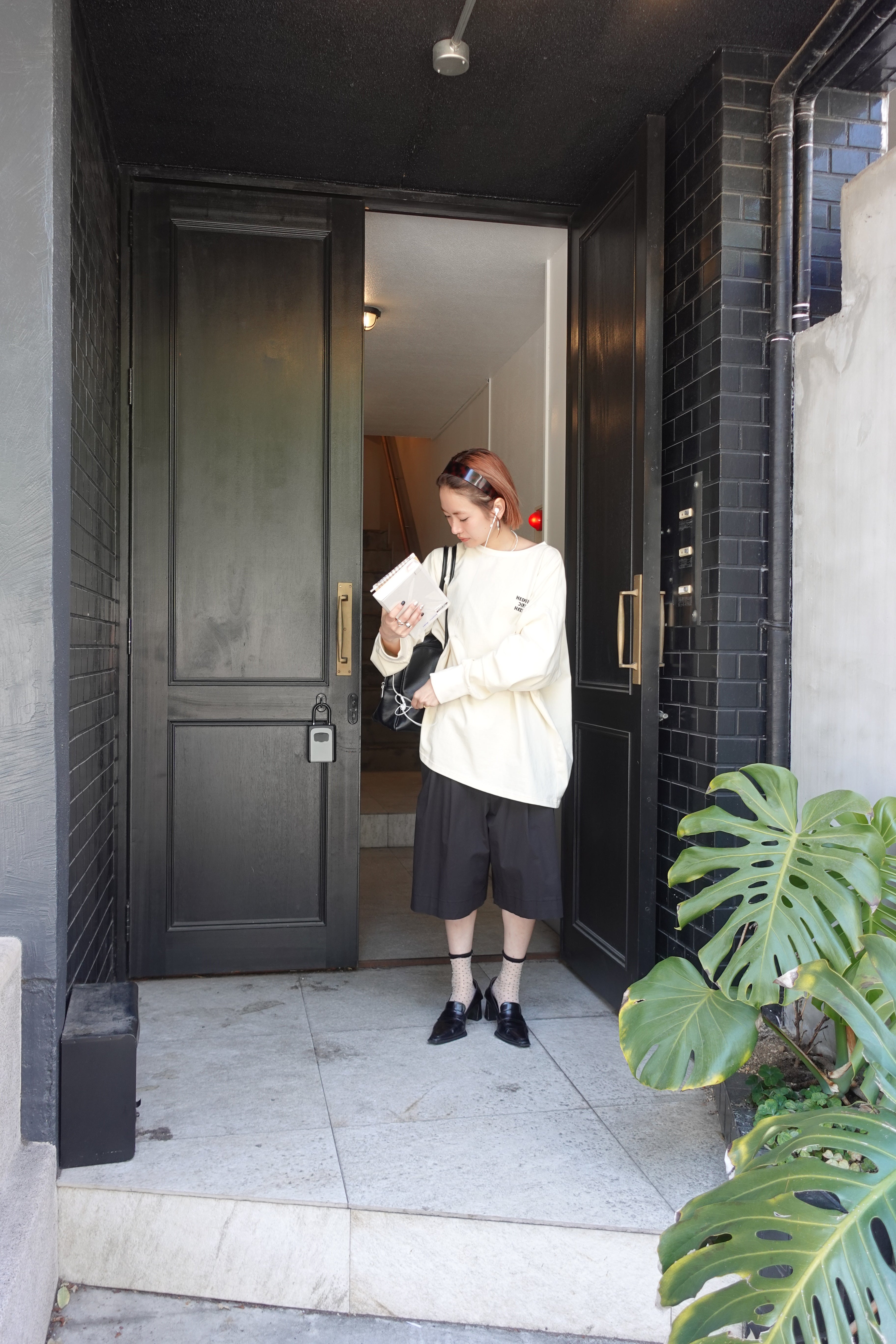 エンブロイダリールーズロンTee