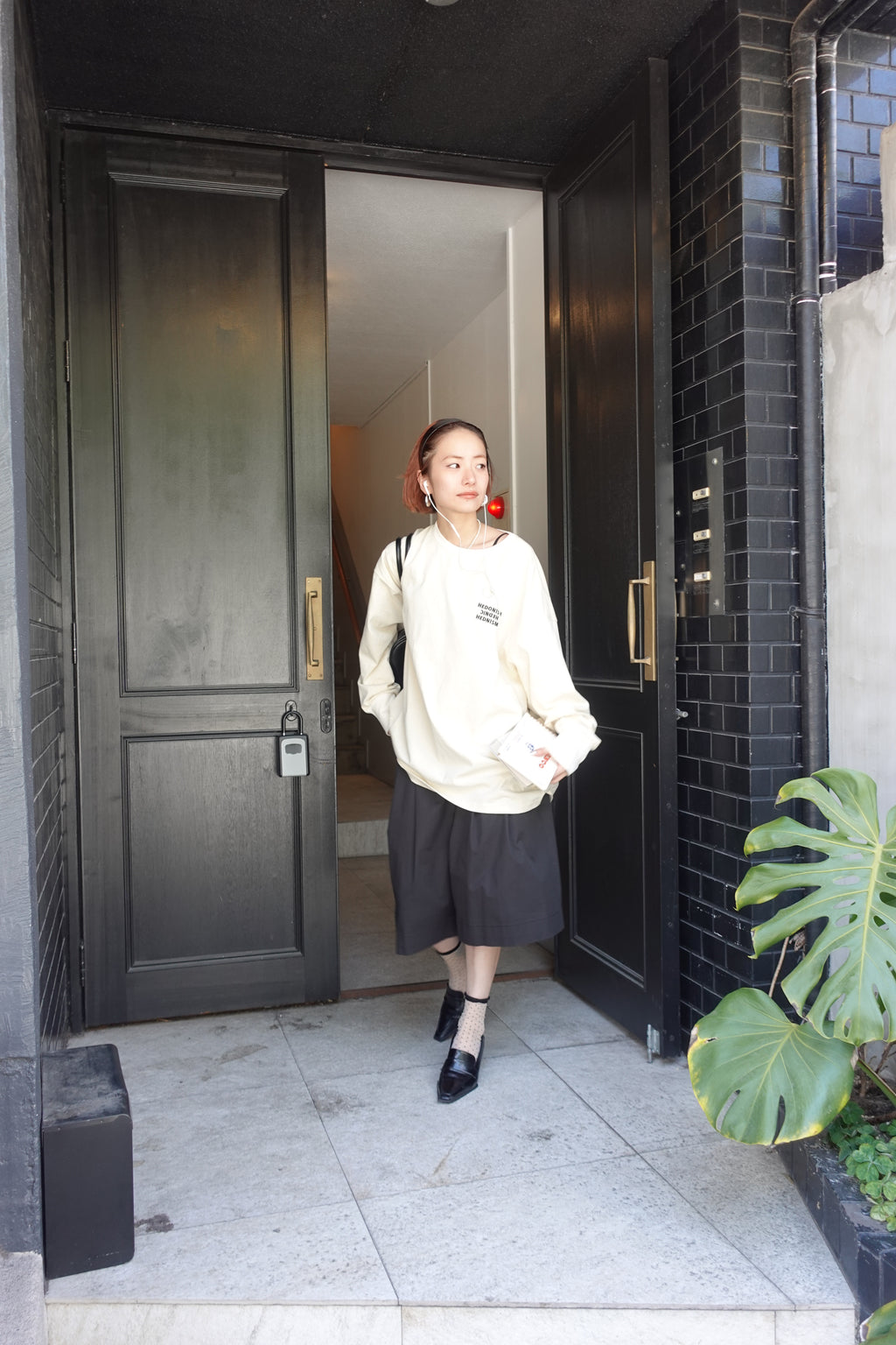 エンブロイダリールーズロンTee