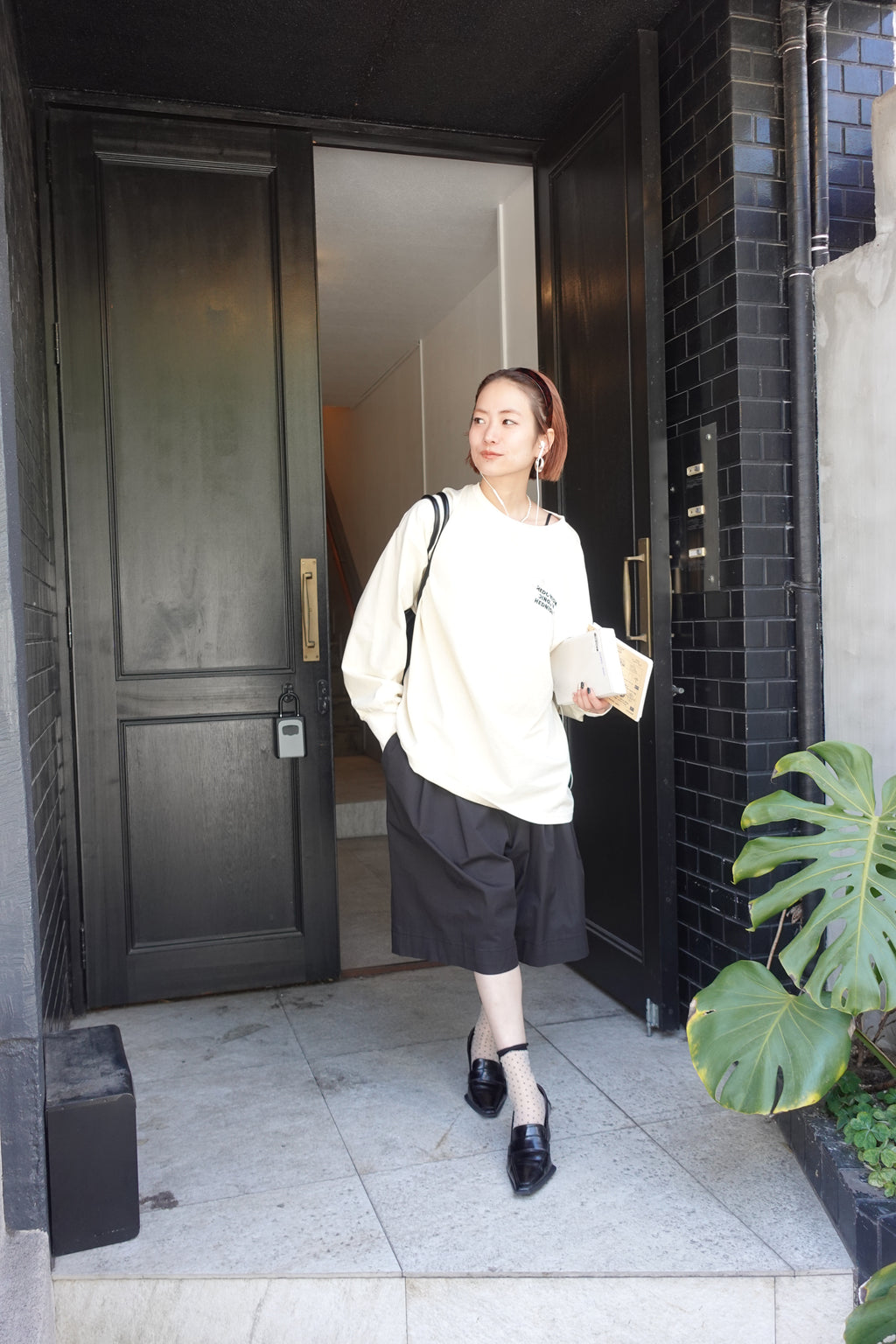 エンブロイダリールーズロンTee