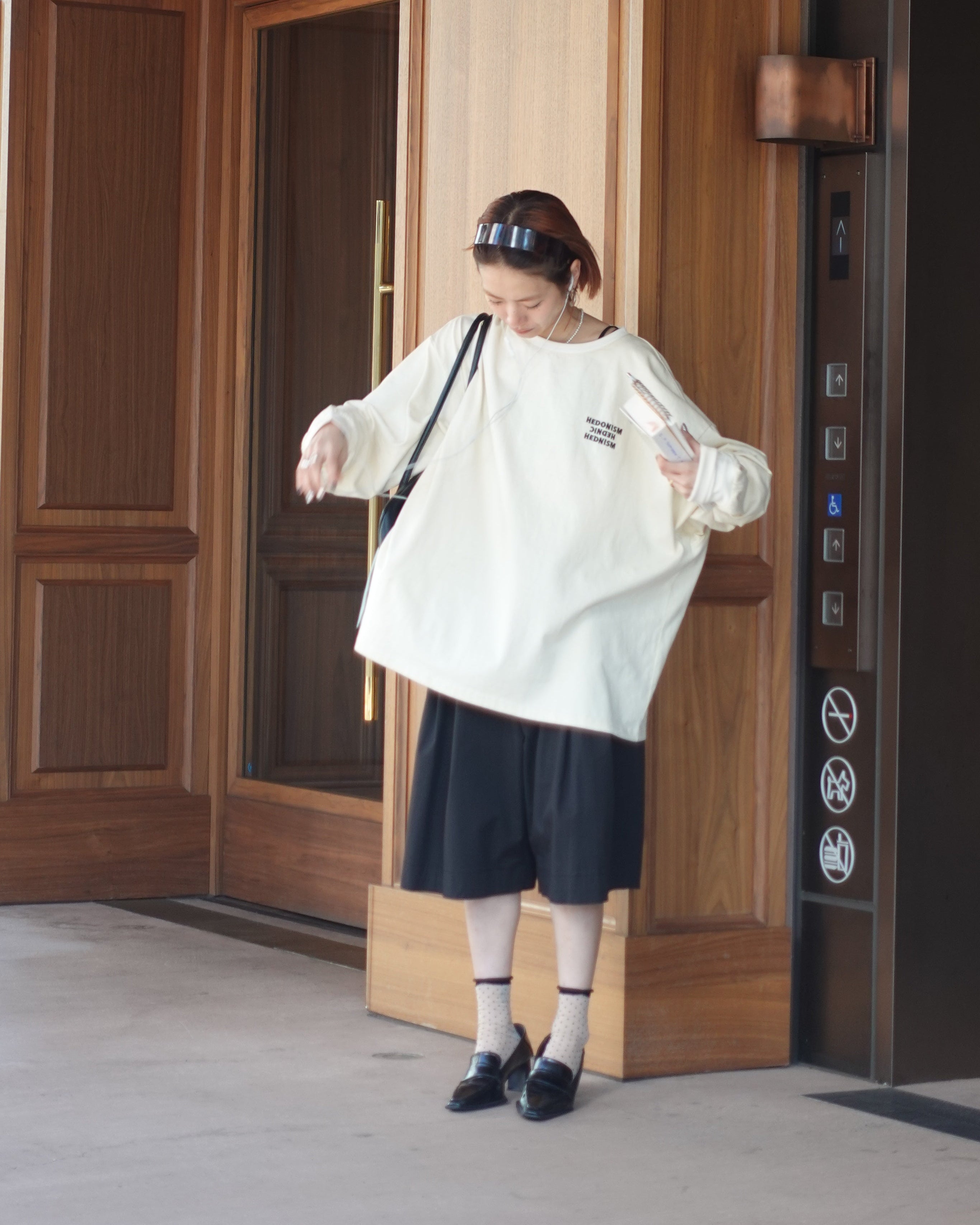 エンブロイダリールーズロンTee