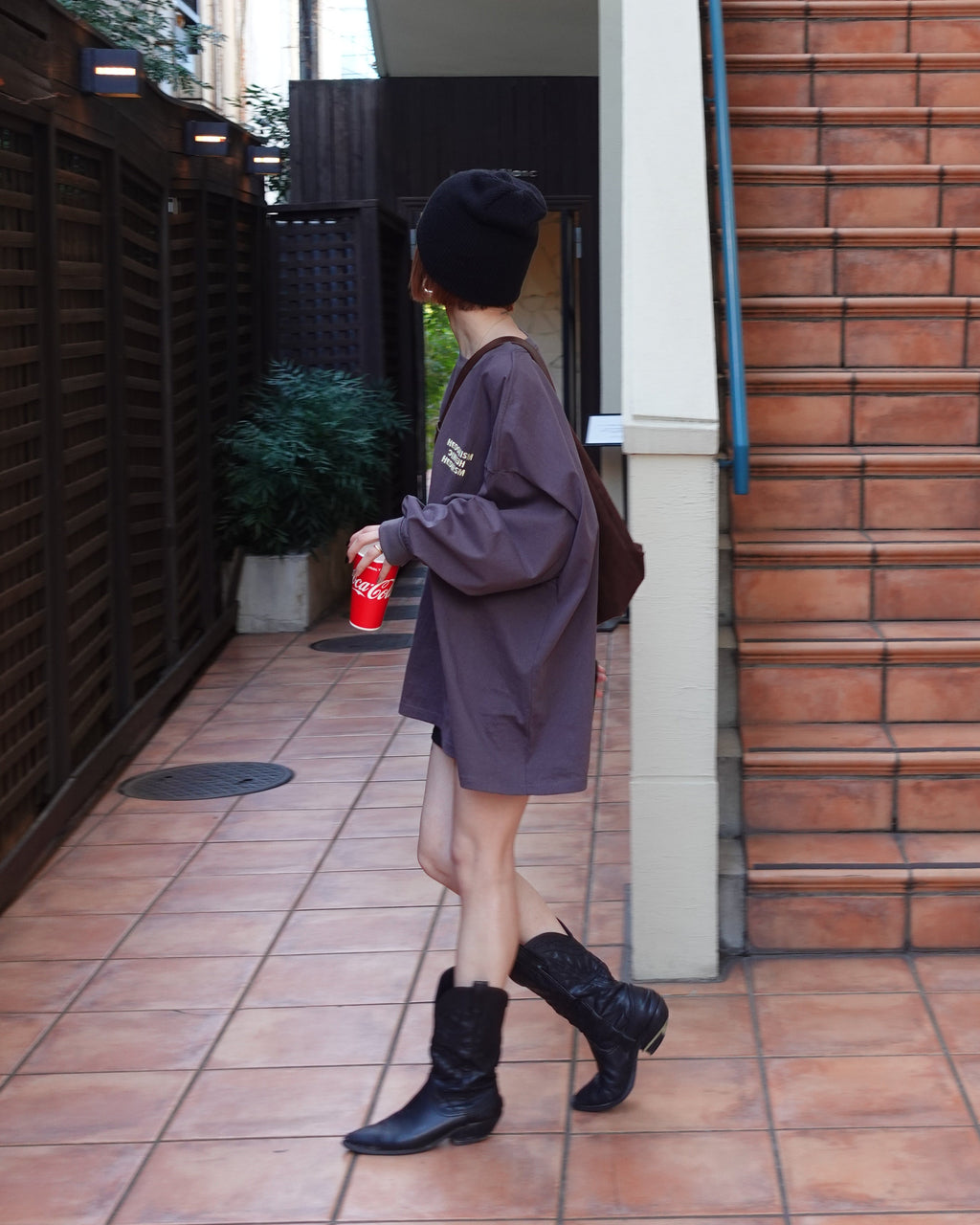 エンブロイダリールーズロンTee