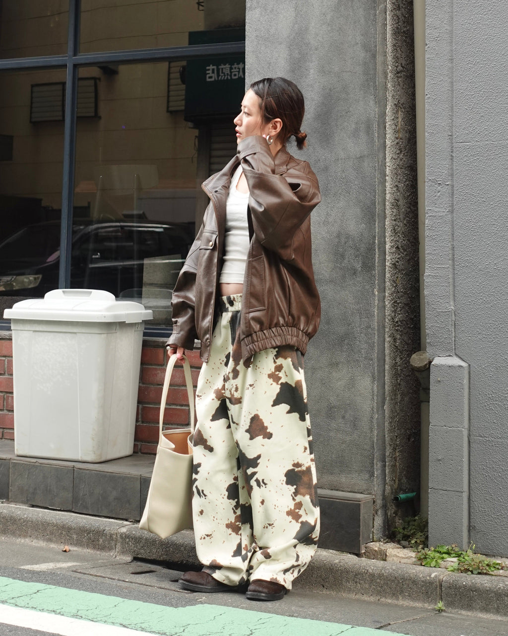 COWモチーフラフパンツ