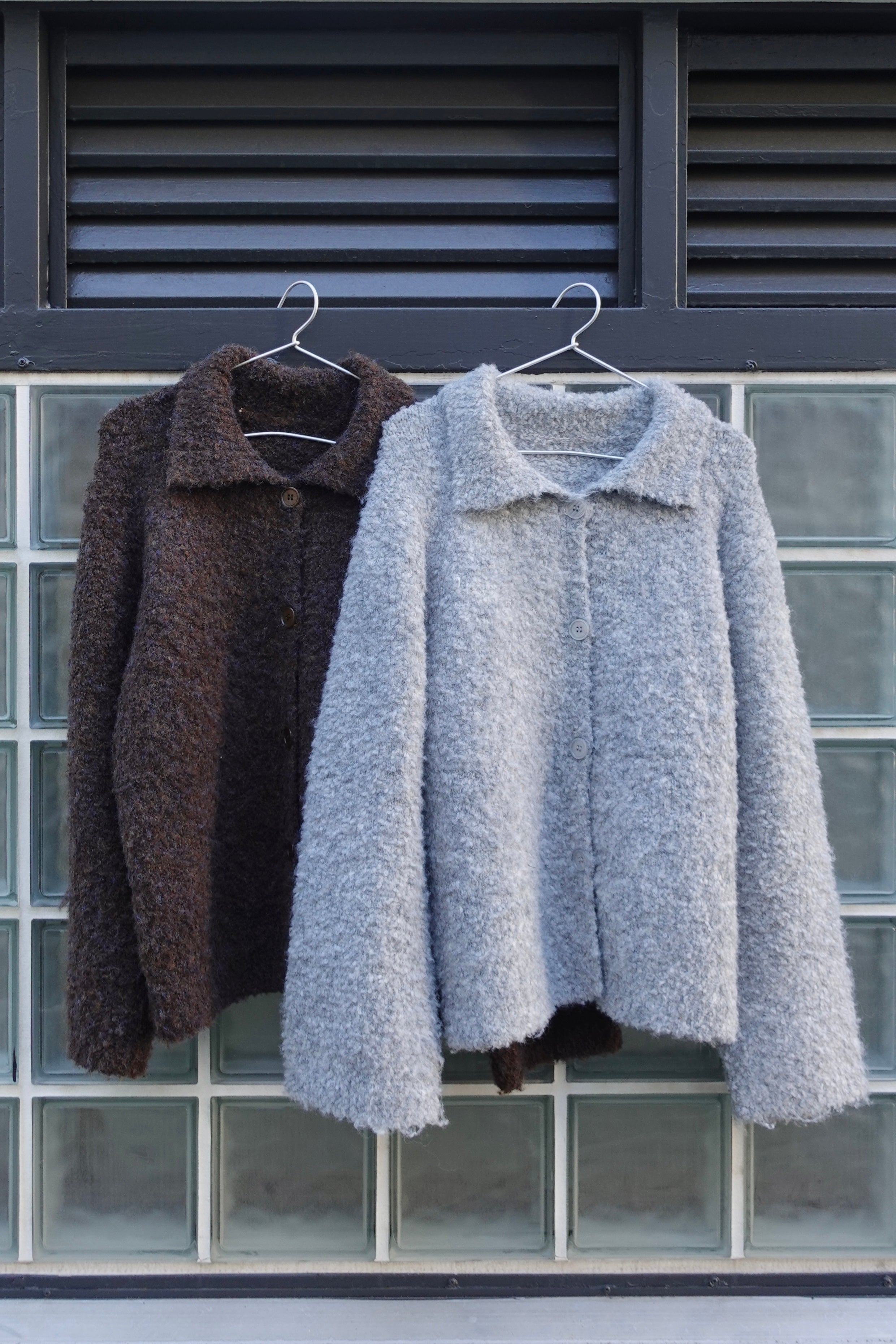 ブークレニットシャツカーデ