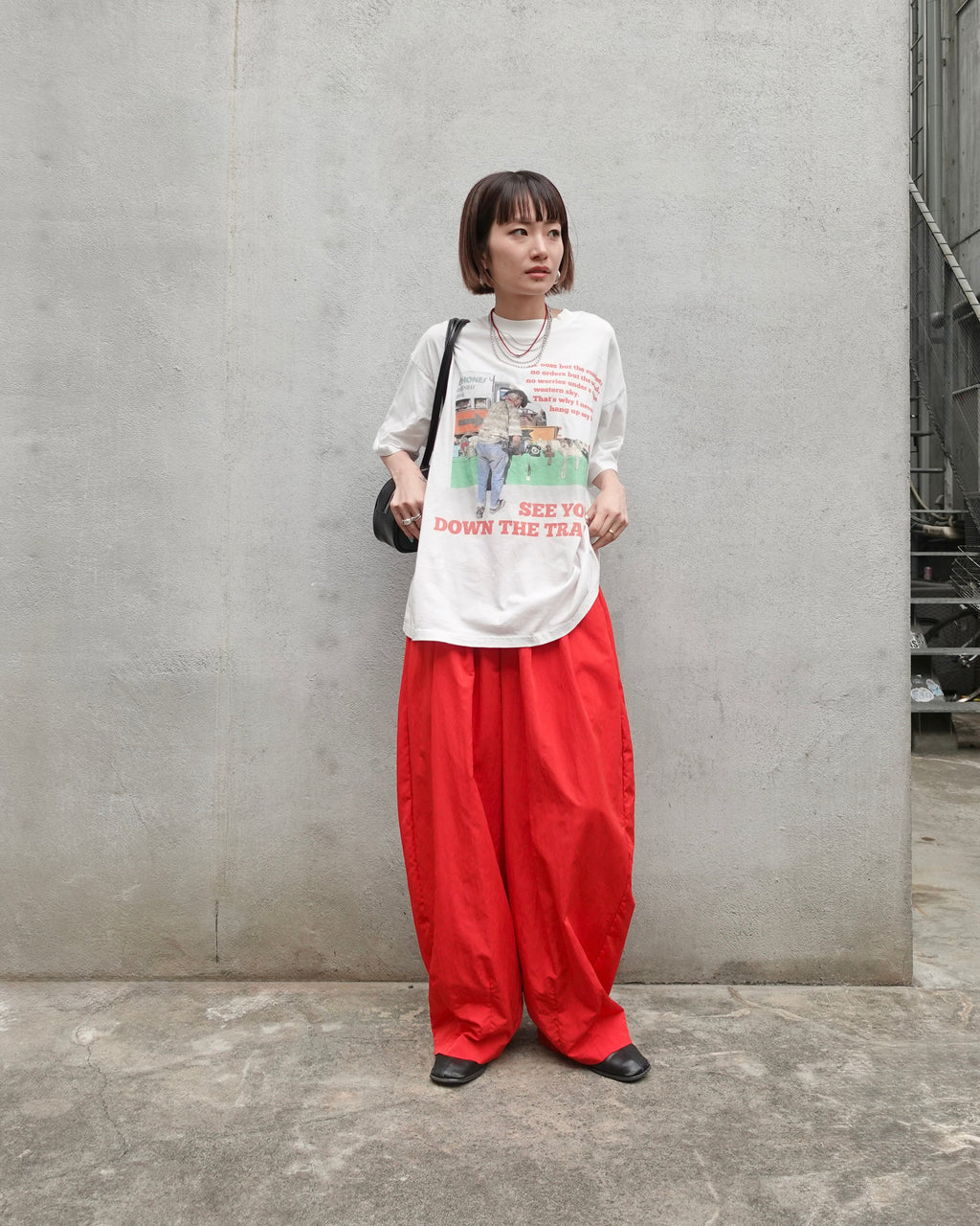 ルーズカラーロゴTee