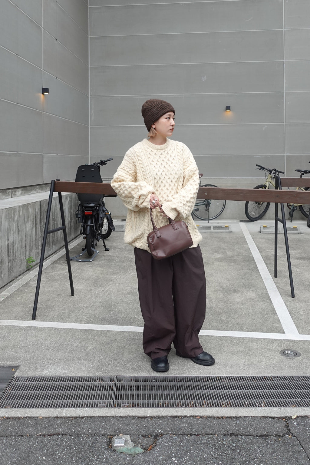 ケーブルオーバーニット