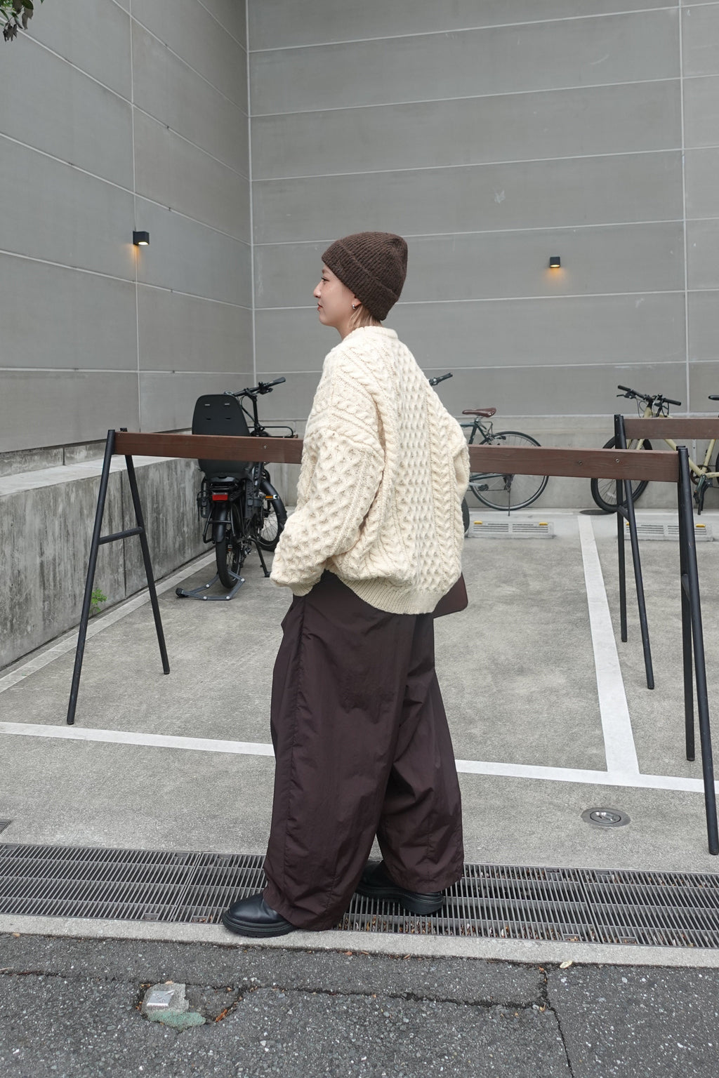 ケーブルオーバーニット