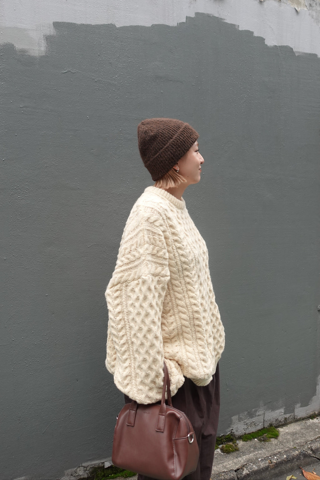 ケーブルオーバーニット