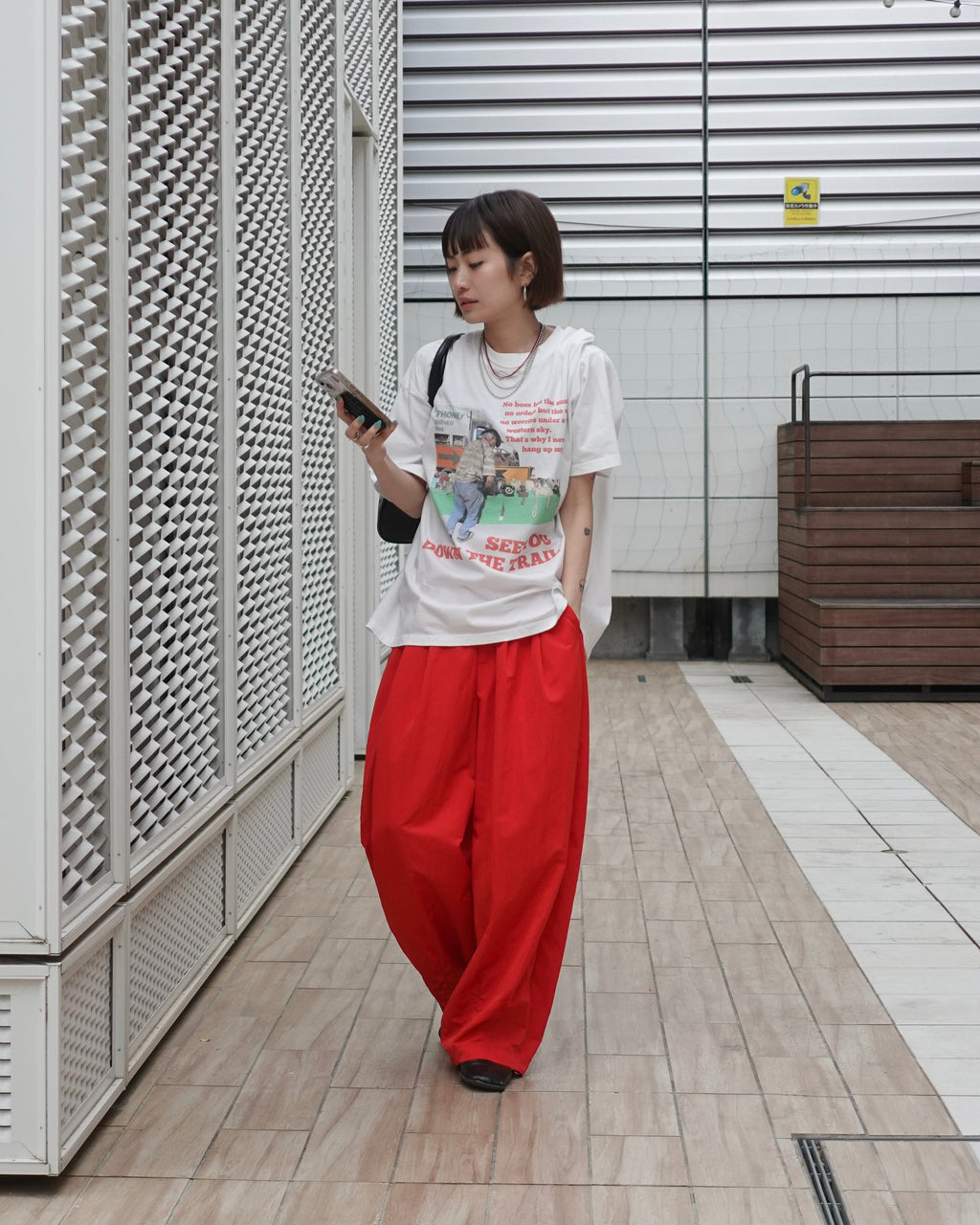 ルーズカラーロゴTee