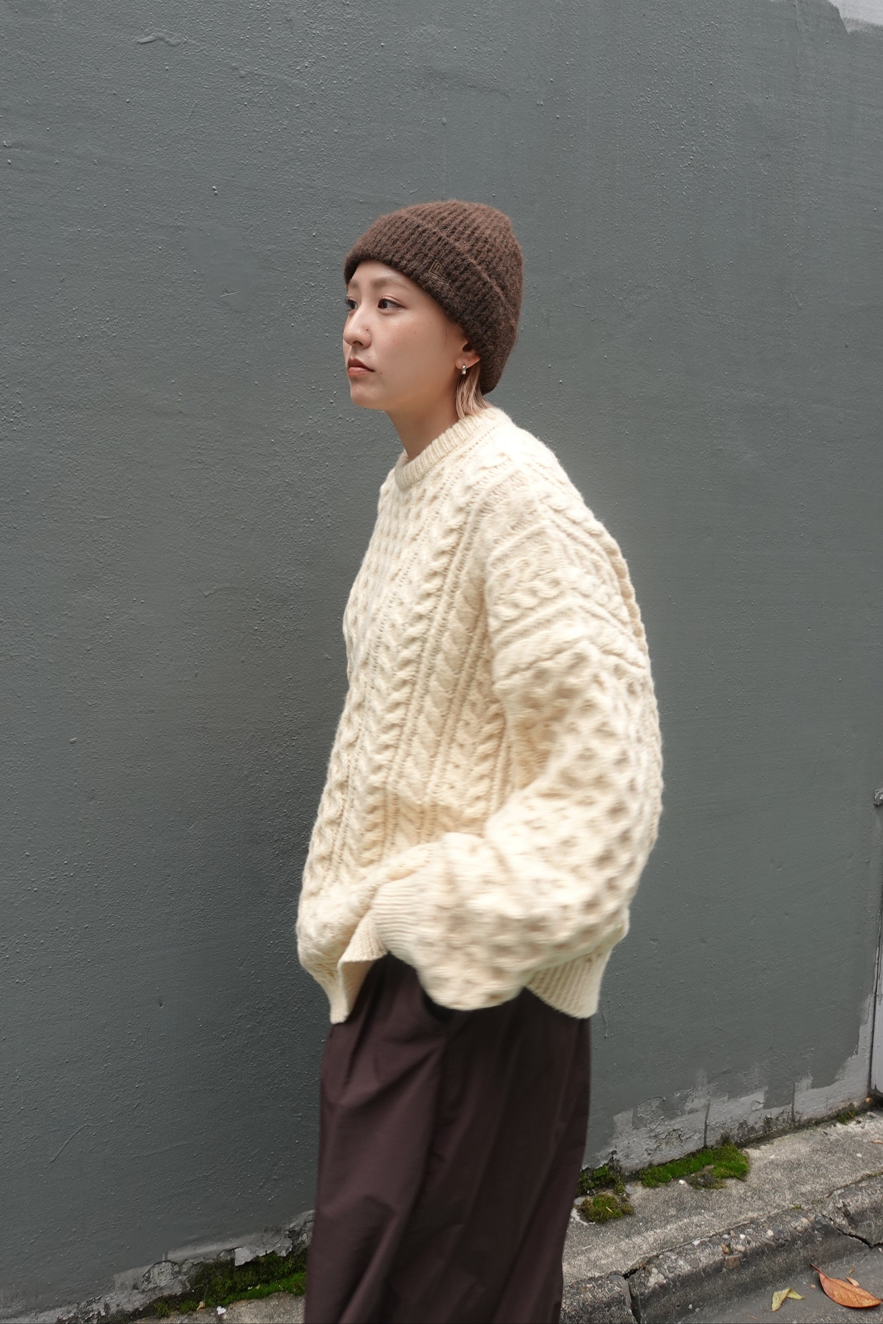 ケーブルオーバーニット