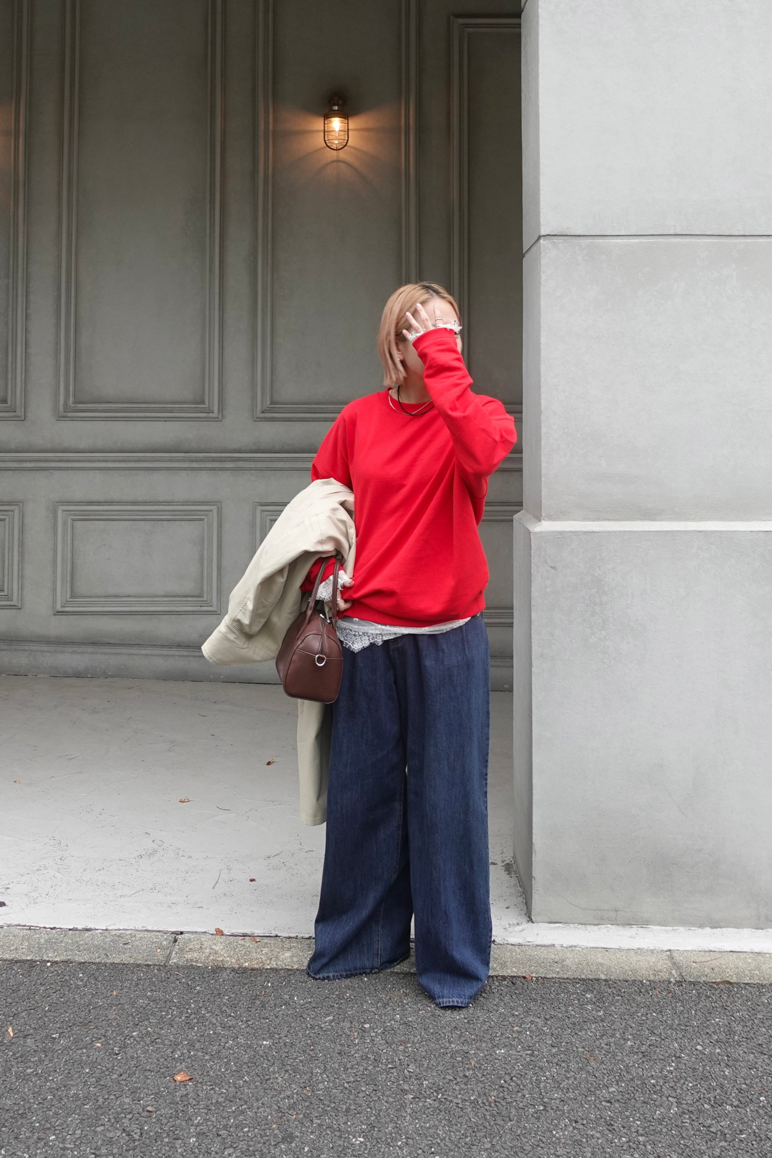 エンブロイダリールーズスウェット