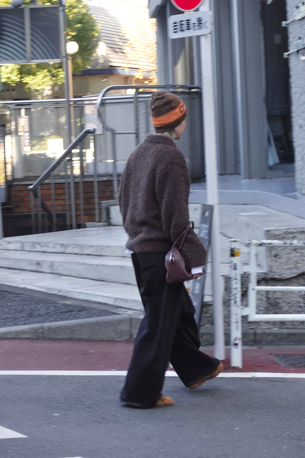 ブークレニットシャツカーデ