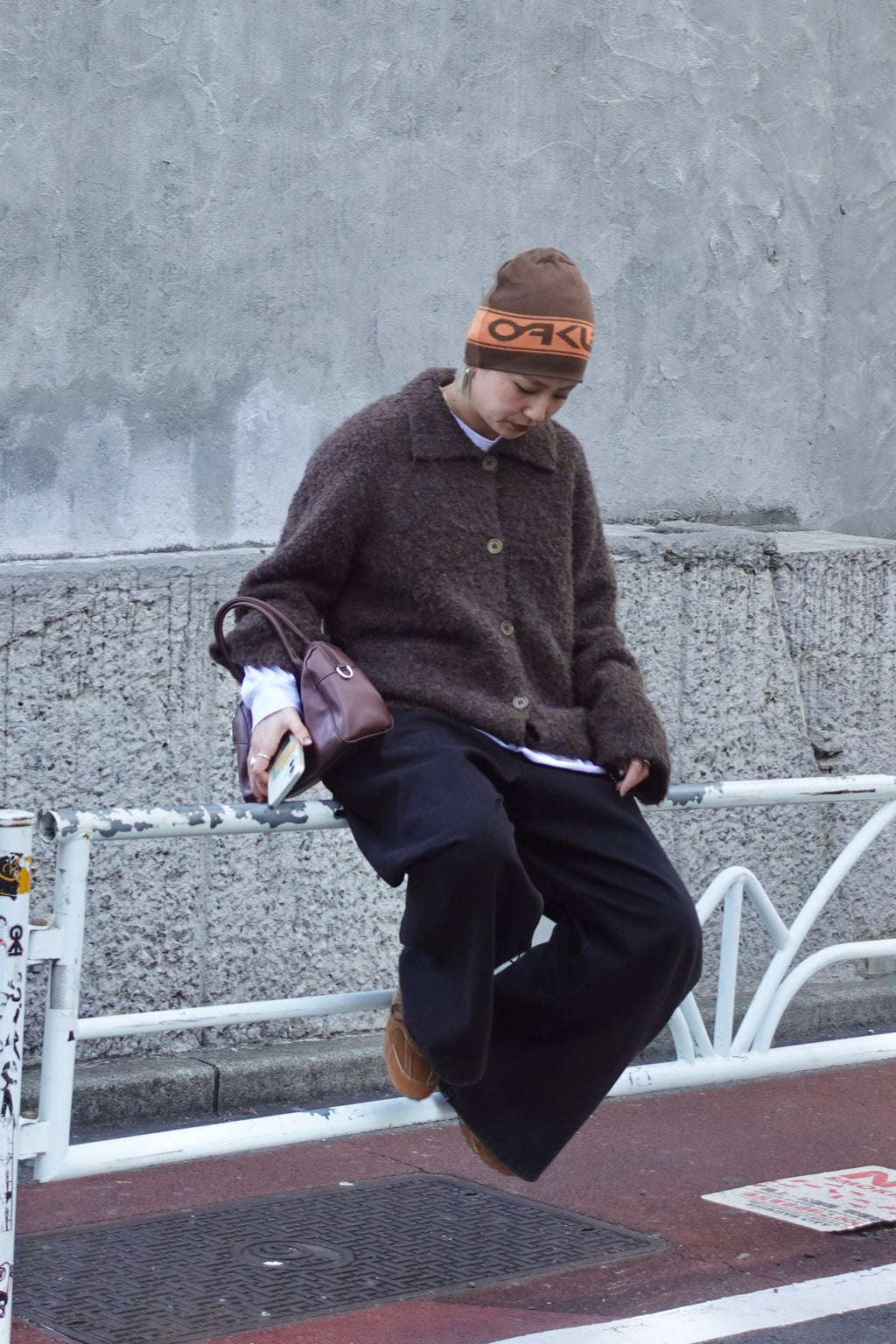 ブークレニットシャツカーデ