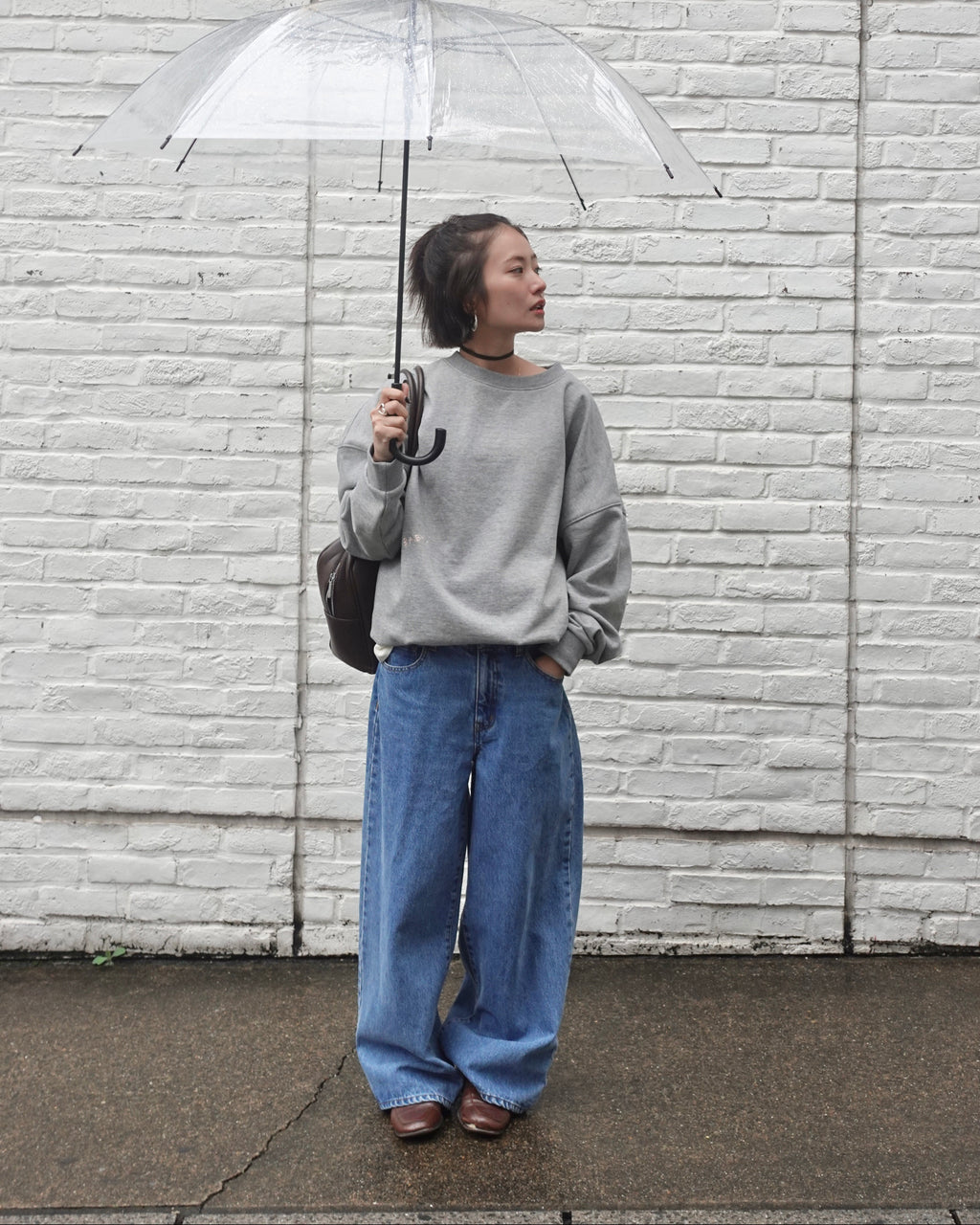 エンブロイダリールーズスウェット