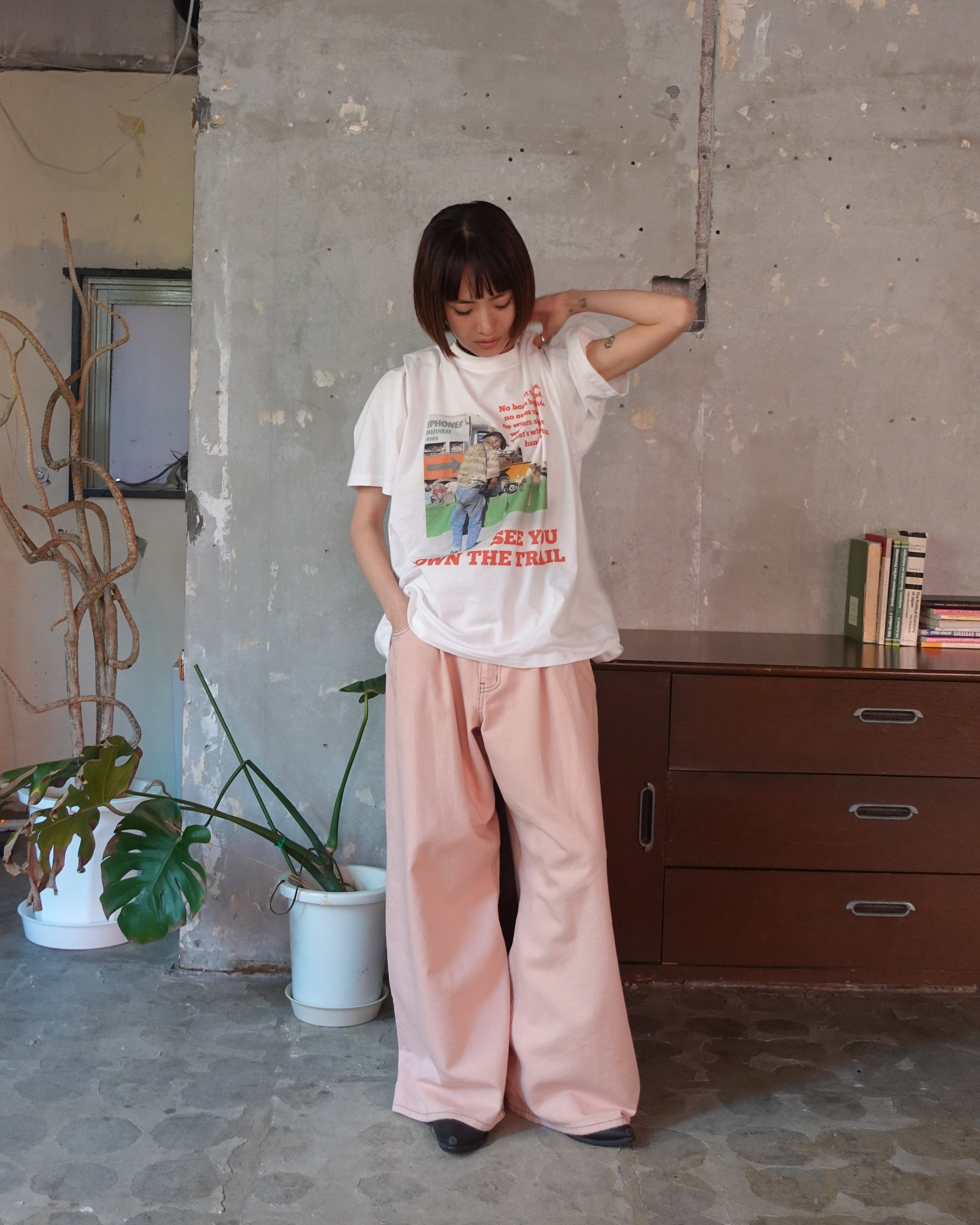 ルーズカラーロゴTee