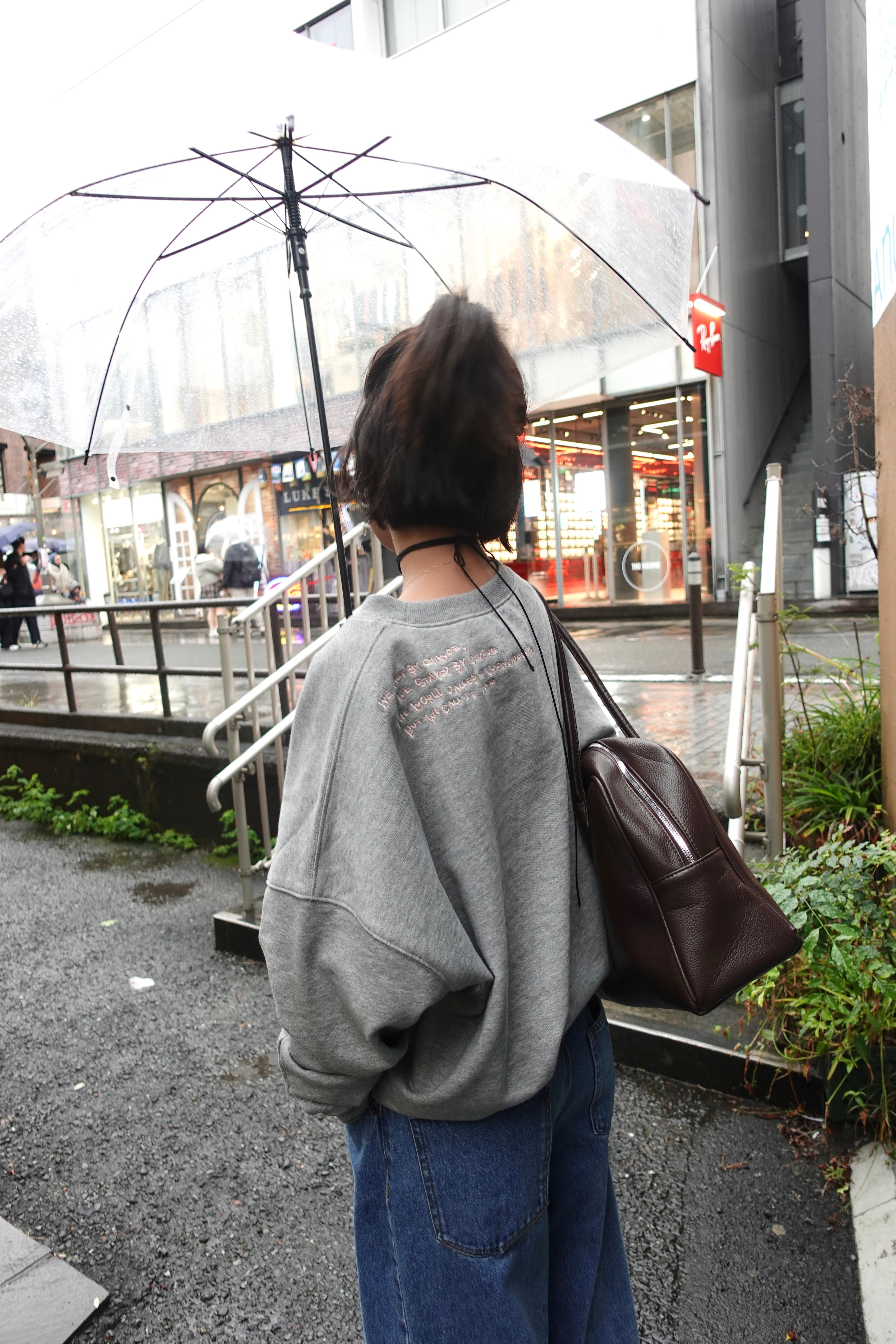 エンブロイダリールーズスウェット