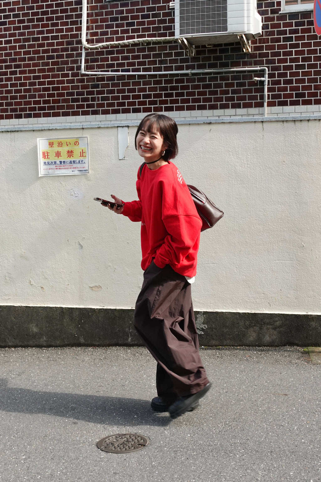 エンブロイダリールーズスウェット