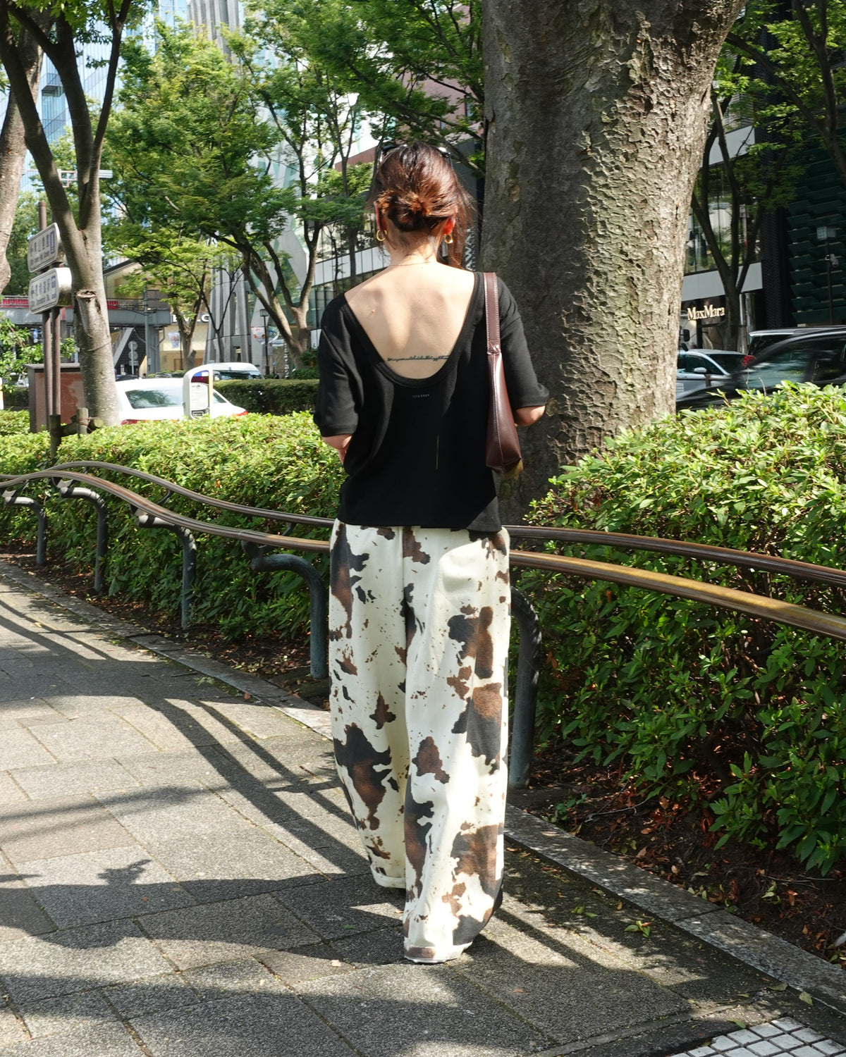 COWモチーフラフパンツ