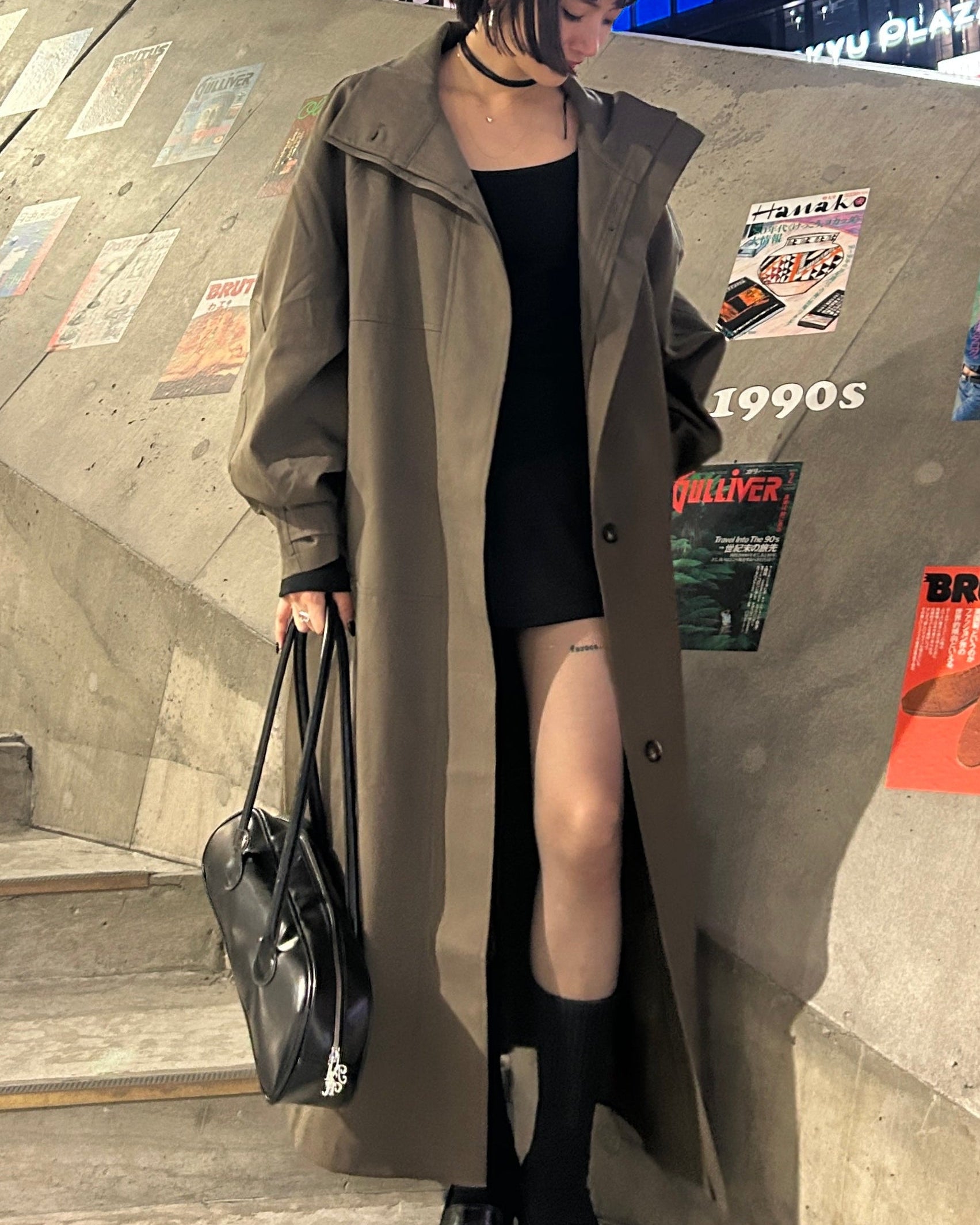 オーバーロングトレンチコート