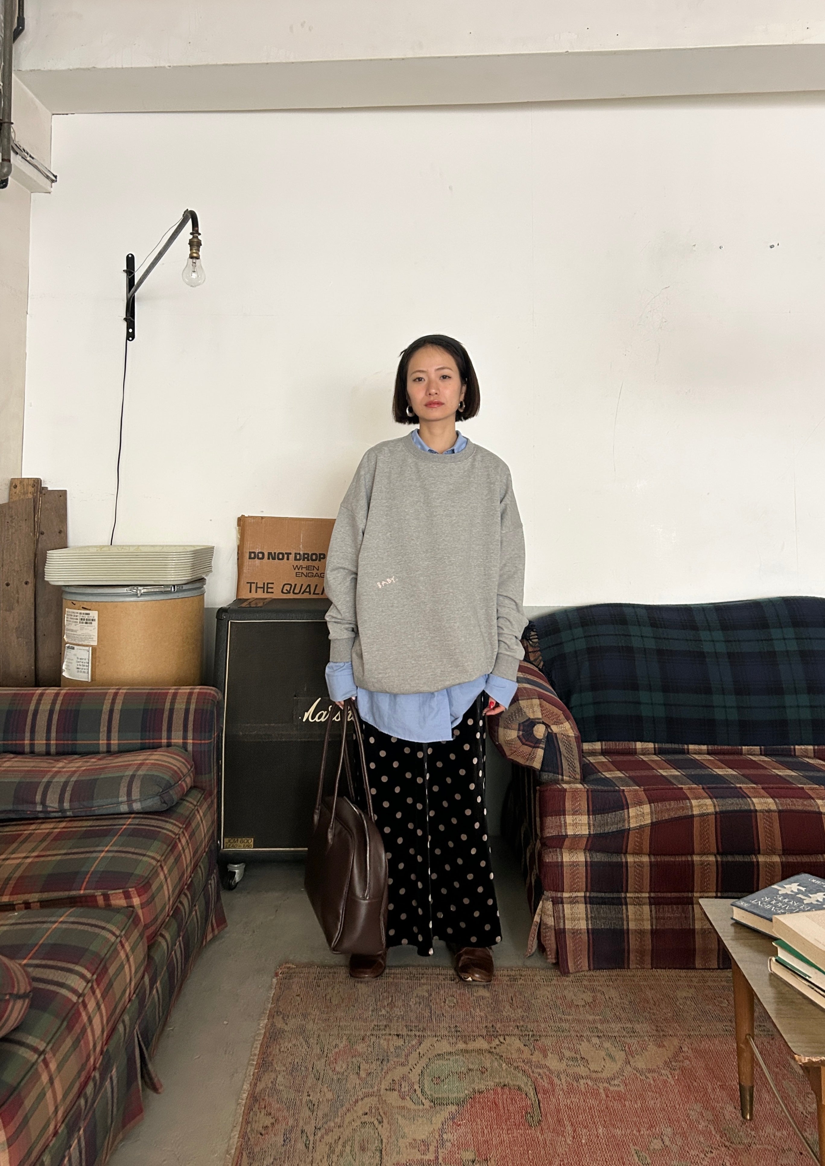 エンブロイダリールーズスウェット