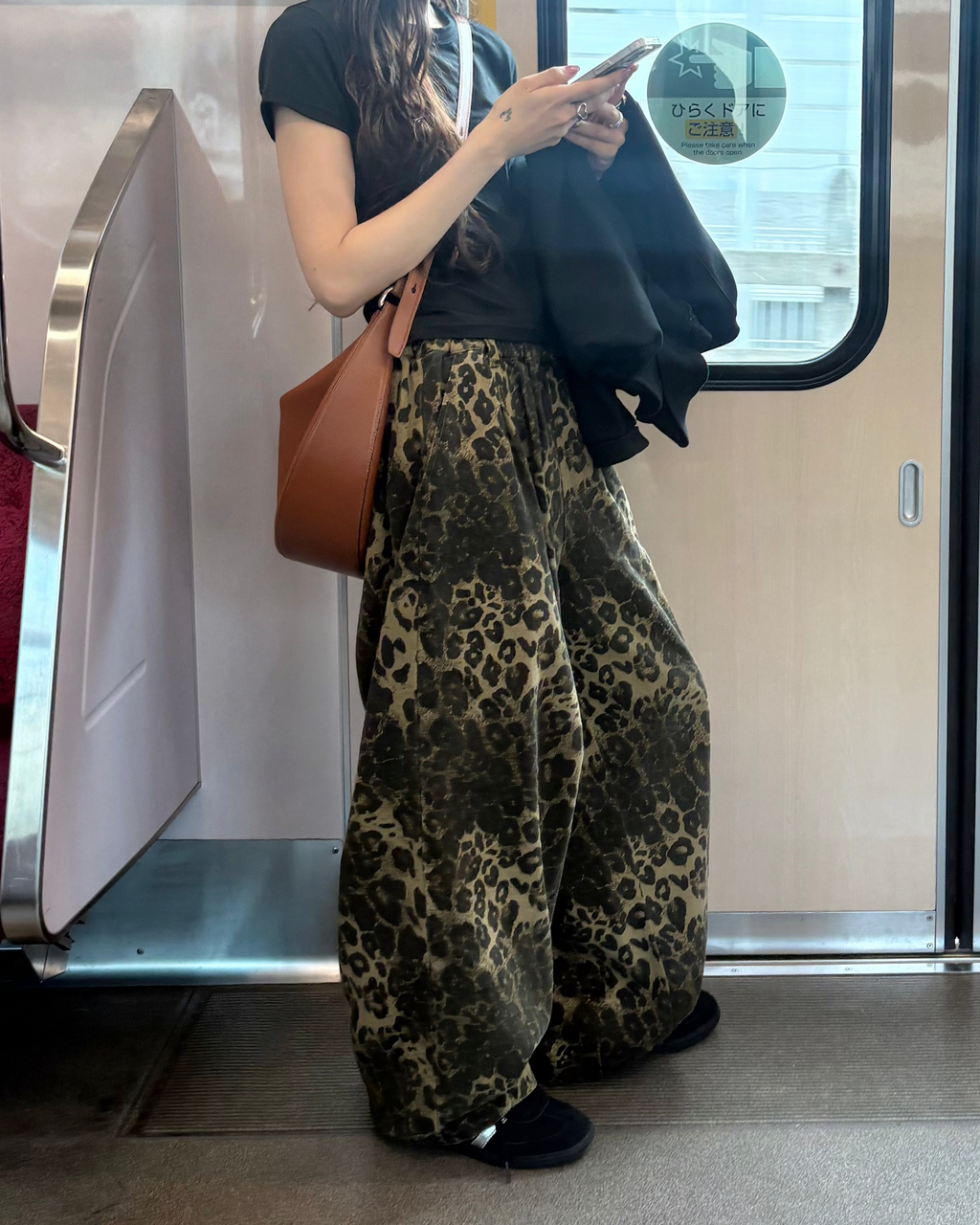 ボリュームレオパードパンツ