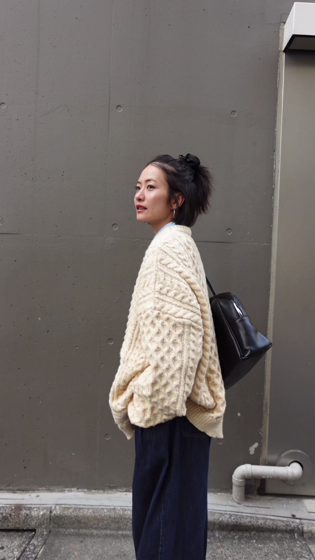 ケーブルオーバーニット