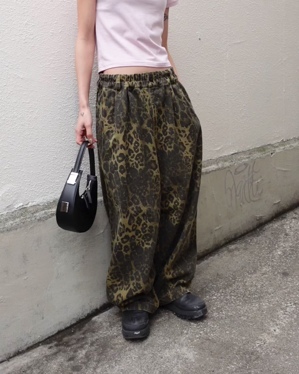 ボリュームレオパードパンツ
